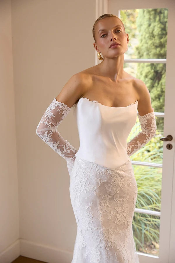 Wedding_Dress_Bridal_Gown_veil_Accessories_Los_Angeles_ForLove_Bridal-Monique-Lhuillier-pallas-Sima-Couture-Elysee-Vivienne-Westwood- Dana-Harel-Milla-Nova-La-Premiere-privee-loho-cinq-Sophia-Tolli-ines-di-santo-leah-da-gloria-rivini-oscar-de-la-renta-ysa-makino-eden-aharon-Mariana-Hardwick-Oksana-Mukha-Couture-Dana-Harel-Kyha-Nicole-Felicia-Enzoani-bridal-veils-best-bridal-store-in-los-angeles-enzoani-vera-wang-sarah-seven-Grace-Loves-Lace-lovely-bride-lilis-rachel-&-rose-liz-martinez-Dovita-bridal-minis