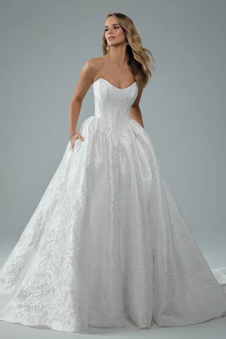 Wedding_Dress_Bridal_Gown_veil_Accessories_Los_Angeles_ForLove_Bridal-Monique-Lhuillier-pallas-Sima-Couture-Elysee-Vivienne-Westwood- Dana-Harel-Milla-Nova-La-Premiere-privee-Muse-cinq-Sophia-Tolli-ines-di-santo-leah-da-gloria-rivini-oscar-de-la-renta-ysa-makino-eden-aharon-Mariana-Hardwick-Oksana-Mukha-Couture-Dana-Harel-Kyha-Nicole-Felicia-Enzoani-bridal-veils-best-bridal-store-in-los-angeles-enzoani-vera-wang-sarah-seven-Grace-Loves-Lace-lovely-bride-lilis-rachel-&-rose-liz-martinez-Dovita-bridal-minis