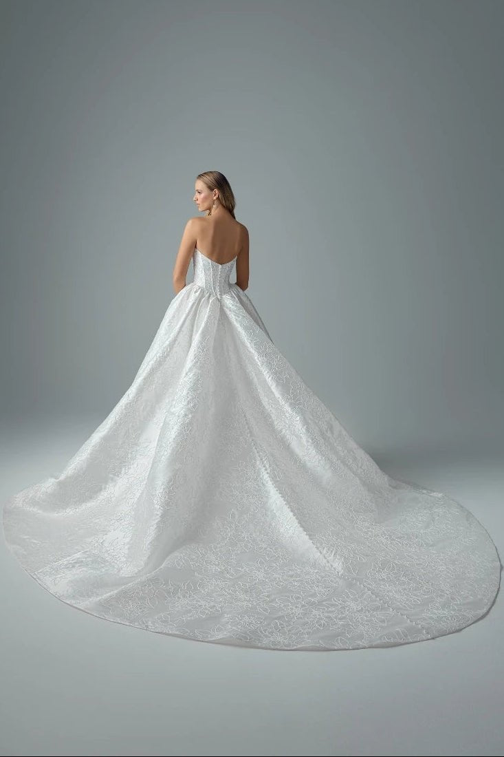 Wedding_Dress_Bridal_Gown_veil_Accessories_Los_Angeles_ForLove_Bridal-Monique-Lhuillier-pallas-Sima-Couture-Elysee-Vivienne-Westwood- Dana-Harel-Milla-Nova-La-Premiere-privee-Muse-cinq-Sophia-Tolli-ines-di-santo-leah-da-gloria-rivini-oscar-de-la-renta-ysa-makino-eden-aharon-Mariana-Hardwick-Oksana-Mukha-Couture-Dana-Harel-Kyha-Nicole-Felicia-Enzoani-bridal-veils-best-bridal-store-in-los-angeles-enzoani-vera-wang-sarah-seven-Grace-Loves-Lace-lovely-bride-lilis-rachel-&-rose-liz-martinez-Dovita-bridal-minis
