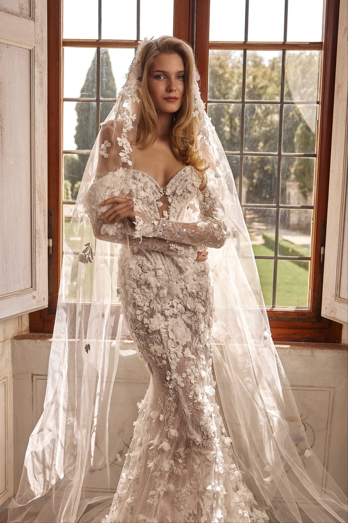 Wedding_Dress_Bridal_Gown_veil_Accessories_Los_Angeles_ForLove_Bridal-Monique-Lhuillier-pallas-Sima-Couture-Elysee-Vivienne-Westwood- Dana-Harel-Milla-Nova-La-Premiere-privee-Muse-cinq-Sophia-Tolli-ines-di-santo-leah-da-gloria-rivini-oscar-de-la-renta-ysa-makino-eden-aharon-Mariana-Hardwick-Oksana-Mukha-Couture-Dana-Harel-Kyha-Nicole-Felicia-Enzoani-bridal-veils-best-bridal-store-in-los-angeles-enzoani-vera-wang-sarah-seven-Grace-Loves-Lace-lovely-bride-lilis-rachel-&-rose-liz-martinez-Dovita-bridal-minis