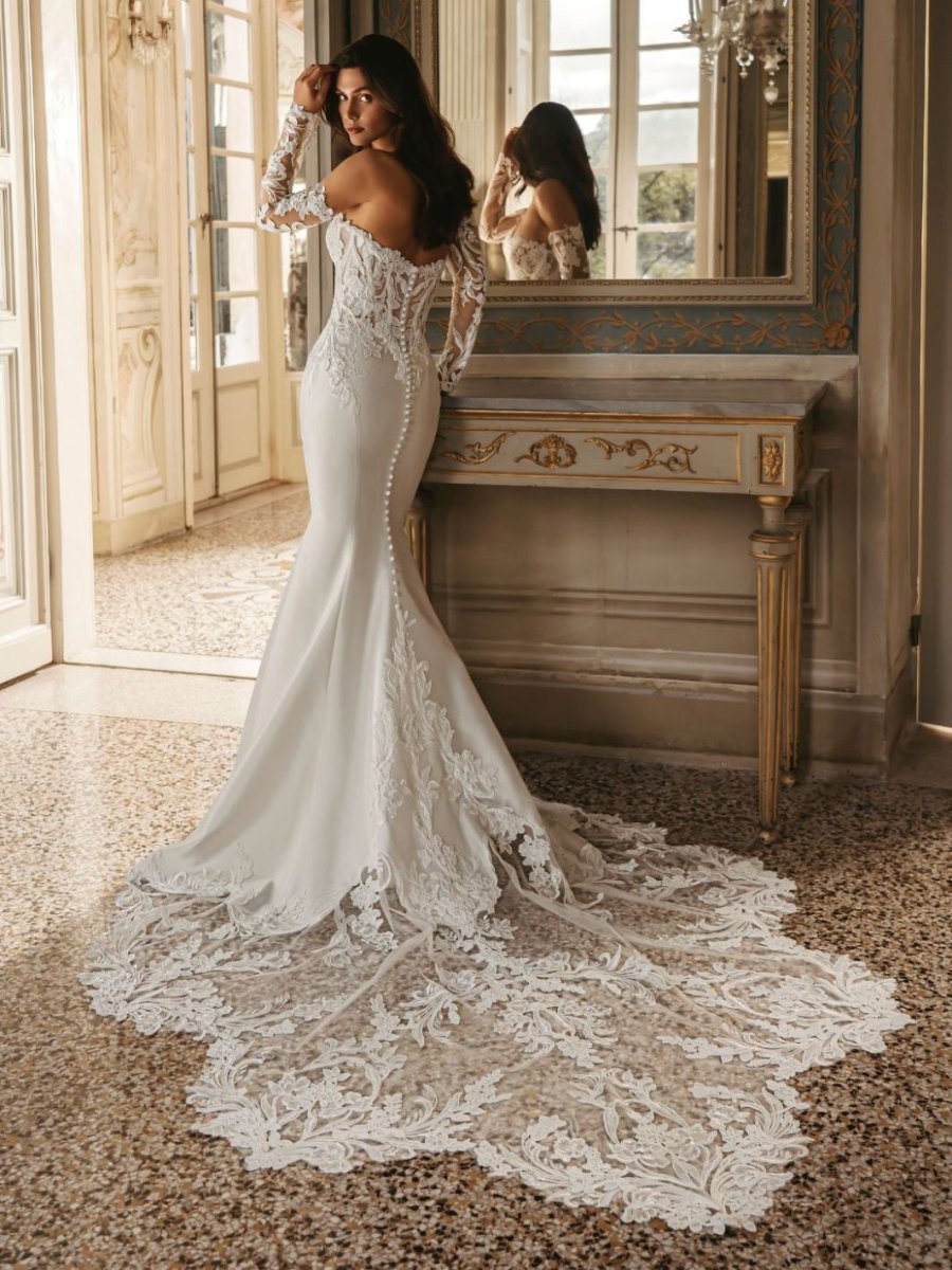 Wedding_Dress_Bridal_Gown_veil_Accessories_Los_Angeles_ForLove_Bridal-Monique-Lhuillier-pallas-Sima-Couture-Elysee-Vivienne-Westwood- Dana-Harel-Milla-Nova-La-Premiere-privee-loho-cinq-Sophia-Tolli-ines-di-santo-leah-da-gloria-rivini-oscar-de-la-renta-ysa-makino-eden-aharon-Mariana-Hardwick-Oksana-Mukha-Couture-Dana-Harel-Kyha-Nicole-Felicia-Enzoani-bridal-veils-best-bridal-store-in-los-angeles-enzoani-vera-wang-sarah-seven-Grace-Loves-Lace-lovely-bride-lilis-rachel-&-rose-liz-martinez-Dovita-bridal-minis
