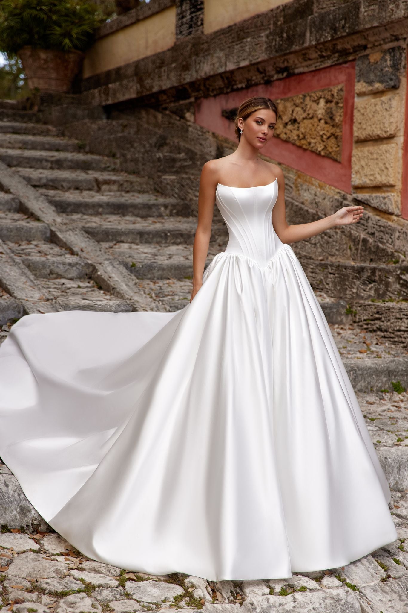 Wedding_Dress_Bridal_Gown_veil_Accessories_Los_Angeles_ForLove_Bridal-Monique-Lhuillier-pallas-Sima-Couture-Elysee-Vivienne-Westwood- Dana-Harel-Milla-Nova-La-Premiere-privee-loho-cinq-Sophia-Tolli-ines-di-santo-leah-da-gloria-rivini-oscar-de-la-renta-ysa-makino-eden-aharon-Mariana-Hardwick-Oksana-Mukha-Couture-Dana-Harel-Kyha-Nicole-Felicia-Enzoani-bridal-veils-best-bridal-store-in-los-angeles-enzoani-vera-wang-sarah-seven-Grace-Loves-Lace-lovely-bride-lilis-rachel-&-rose-liz-martinez-Dovita-bridal-minis