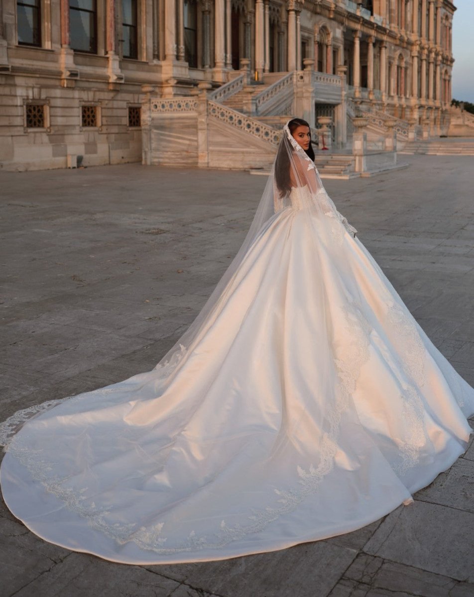 Wedding_Dress_Bridal_Gown_veil_Accessories_Los_Angeles_ForLove_Bridal-Monique-Lhuillier-pallas-Sima-Couture-Elysee-Vivienne-Westwood- Dana-Harel-Milla-Nova-La-Premiere-privee-loho-cinq-Sophia-Tolli-ines-di-santo-leah-da-gloria-rivini-oscar-de-la-renta-ysa-makino-eden-aharon-Mariana-Hardwick-Oksana-Mukha-Couture-Dana-Harel-Kyha-Nicole-Felicia-Enzoani-bridal-veils-best-bridal-store-in-los-angeles-enzoani-vera-wang-sarah-seven-Grace-Loves-Lace-lovely-bride-lilis-rachel-&-rose-liz-martinez-Dovita-bridal-minis