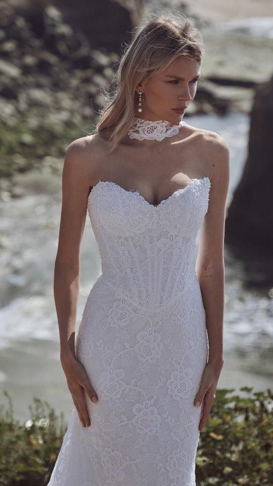 Wedding_Dress_Bridal_Gown_veil_Accessories_Los_Angeles_ForLove_Bridal-Monique-Lhuillier-pallas-Sima-Couture-Elysee-Vivienne-Westwood- Dana-Harel-Milla-Nova-La-Premiere-privee-loho-cinq-Sophia-Tolli-ines-di-santo-leah-da-gloria-rivini-oscar-de-la-renta-ysa-makino-eden-aharon-Mariana-Hardwick-Oksana-Mukha-Couture-Dana-Harel-Kyha-Nicole-Felicia-Enzoani-bridal-veils-best-bridal-store-in-los-angeles-enzoani-vera-wang-sarah-seven-Grace-Loves-Lace-lovely-bride-lilis-rachel-&-rose-liz-martinez-Dovita-bridal-minis