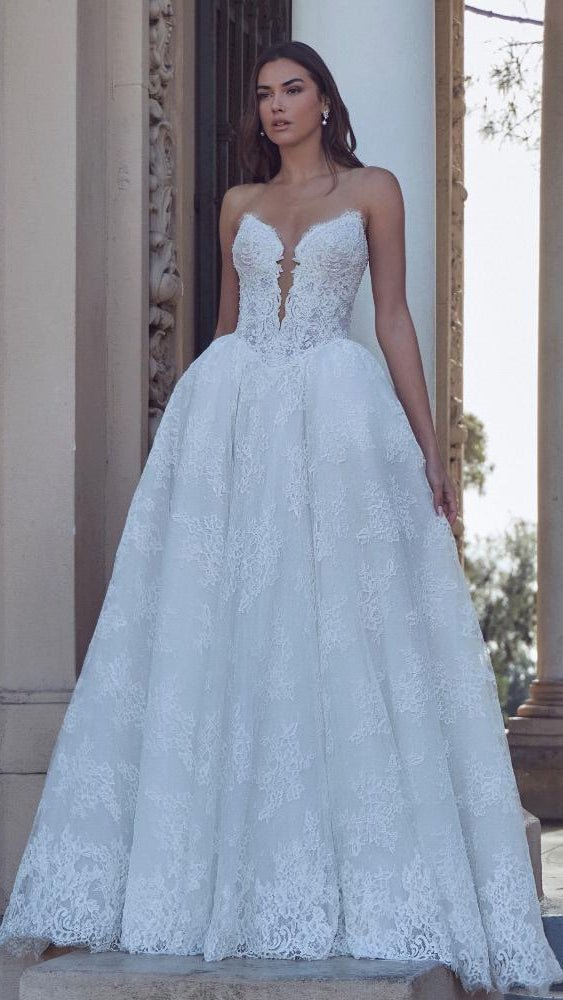 Wedding_Dress_Bridal_Gown_veil_Accessories_Los_Angeles_ForLove_Bridal-Monique-Lhuillier-pallas-Sima-Couture-Elysee-Vivienne-Westwood- Dana-Harel-Milla-Nova-La-Premiere-privee-loho-cinq-Sophia-Tolli-ines-di-santo-leah-da-gloria-rivini-oscar-de-la-renta-ysa-makino-eden-aharon-Mariana-Hardwick-Oksana-Mukha-Couture-Dana-Harel-Kyha-Nicole-Felicia-Enzoani-bridal-veils-best-bridal-store-in-los-angeles-enzoani-vera-wang-sarah-seven-Grace-Loves-Lace-lovely-bride-lilis-rachel-&-rose-liz-martinez-Dovita-bridal-minis