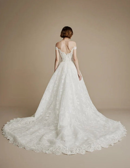 Wedding_Dress_Bridal_Gown_veil_Accessories_Los_Angeles_ForLove_Bridal-Monique-Lhuillier-pallas-Sima-Couture-Elysee-Vivienne-Westwood- Dana-Harel-Milla-Nova-La-Premiere-privee-Muse-cinq-Sophia-Tolli-ines-di-santo-leah-da-gloria-rivini-oscar-de-la-renta-ysa-makino-eden-aharon-Mariana-Hardwick-Oksana-Mukha-Couture-Dana-Harel-Kyha-Nicole-Felicia-Enzoani-bridal-veils-best-bridal-store-in-los-angeles-enzoani-vera-wang-sarah-seven-Grace-Loves-Lace-lovely-bride-lilis-rachel-&-rose-liz-martinez-Dovita-bridal-minis