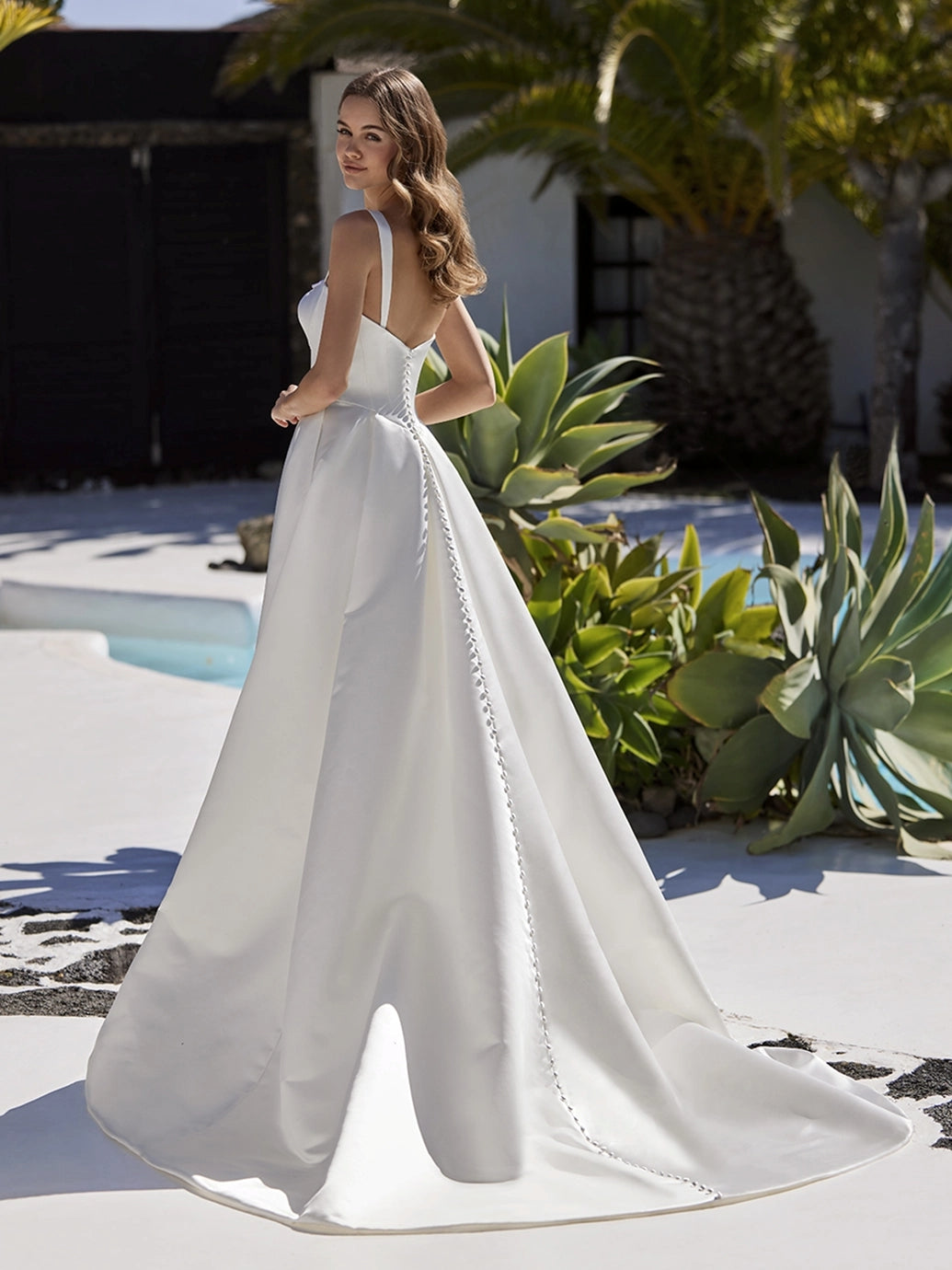 Wedding_Dress_Bridal_Gown_veil_Accessories_Los_Angeles_ForLove_Bridal-Monique-Lhuillier-pallas-Sima-Couture-Elysee-Vivienne-Westwood- Dana-Harel-Milla-Nova-La-Premiere-privee-Muse-cinq-Sophia-Tolli-ines-di-santo-leah-da-gloria-rivini-oscar-de-la-renta-ysa-makino-eden-aharon-Mariana-Hardwick-Oksana-Mukha-Couture-Dana-Harel-Kyha-Nicole-Felicia-Enzoani-bridal-veils-best-bridal-store-in-los-angeles-enzoani-vera-wang-sarah-seven-Grace-Loves-Lace-lovely-bride-lilis-rachel-&-rose-liz-martinez-Dovita-bridal-minis