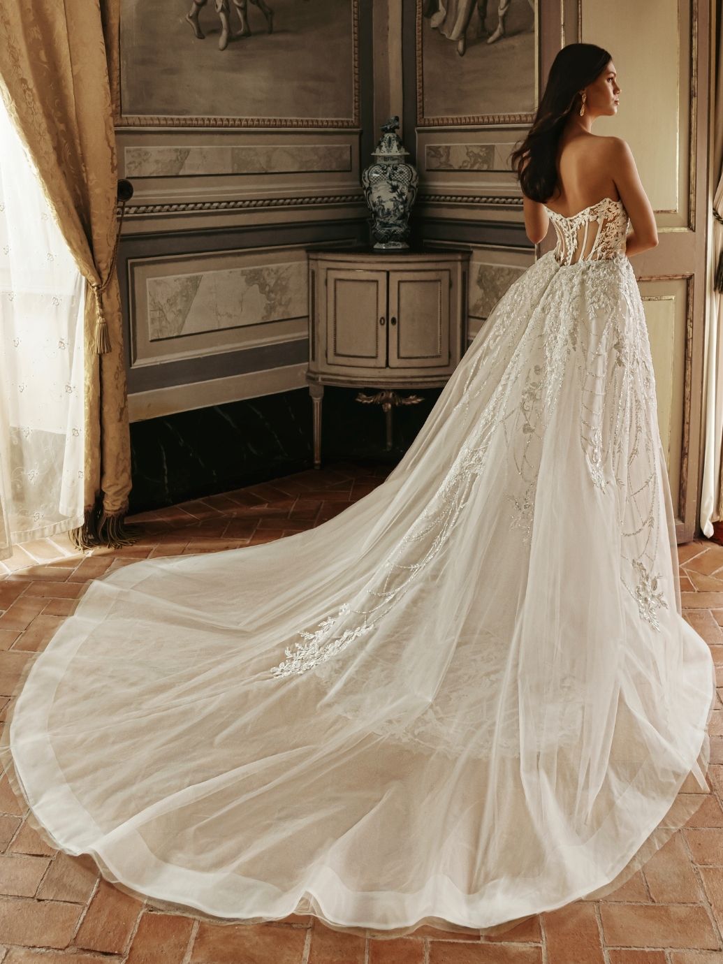 Wedding_Dress_Bridal_Gown_veil_Accessories_Los_Angeles_ForLove_Bridal-Monique-Lhuillier-pallas-Sima-Couture-Elysee-Vivienne-Westwood- Dana-Harel-Milla-Nova-La-Premiere-privee-Muse-cinq-Sophia-Tolli-ines-di-santo-leah-da-gloria-rivini-oscar-de-la-renta-ysa-makino-eden-aharon-Mariana-Hardwick-Oksana-Mukha-Couture-Dana-Harel-Kyha-Nicole-Felicia-Enzoani-bridal-veils-best-bridal-store-in-los-angeles-enzoani-vera-wang-sarah-seven-Grace-Loves-Lace-lovely-bride-lilis-rachel-&-rose-liz-martinez-Dovita-bridal-minis