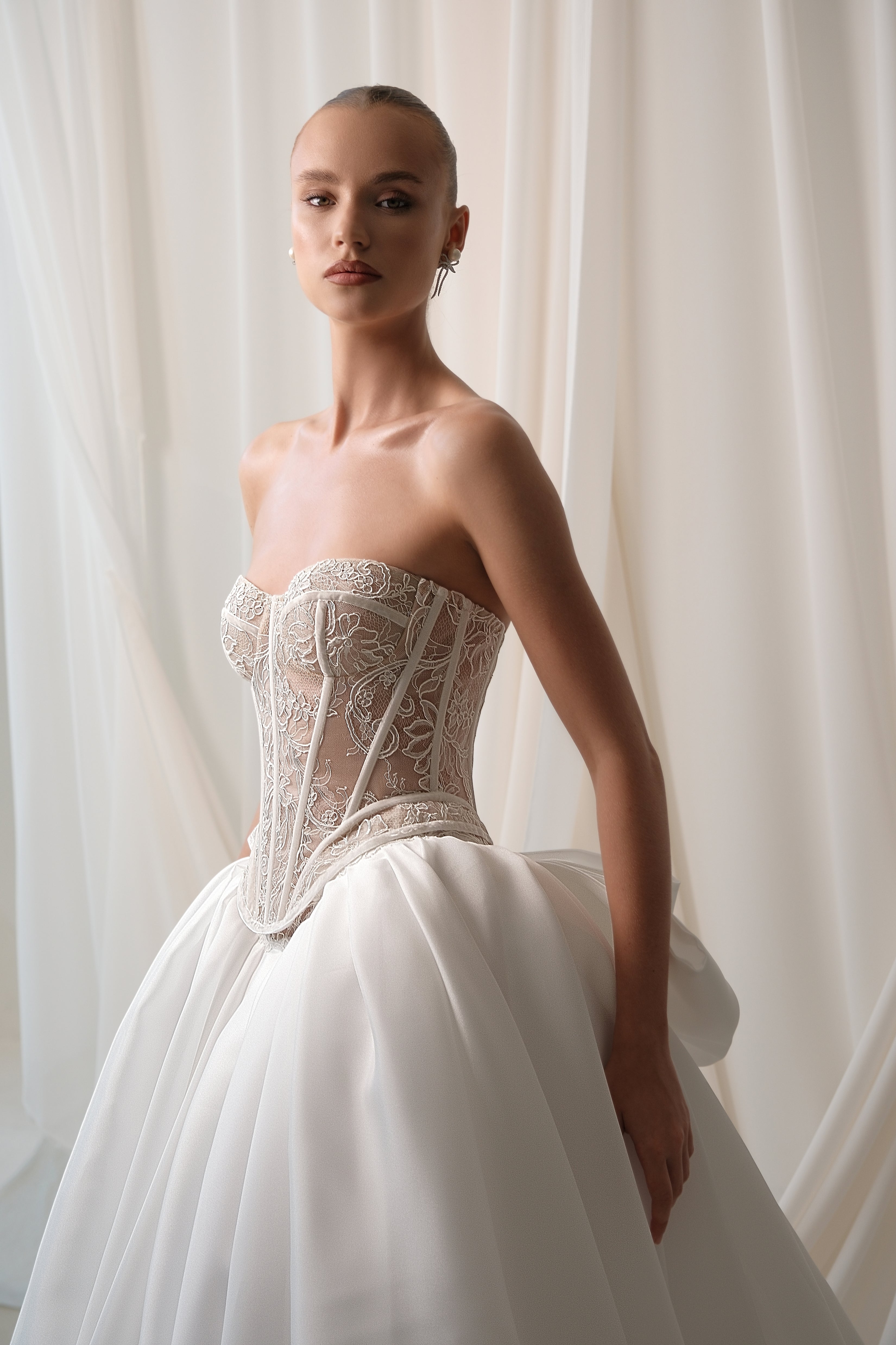 Wedding_Dress_Bridal_Gown_veil_Accessories_Los_Angeles_ForLove_Bridal-Monique-Lhuillier-pallas-Sima-Couture-Elysee-Vivienne-Westwood- Dana-Harel-Milla-Nova-La-Premiere-privee-Muse-cinq-Sophia-Tolli-ines-di-santo-leah-da-gloria-rivini-oscar-de-la-renta-ysa-makino-eden-aharon-Mariana-Hardwick-Oksana-Mukha-Couture-Dana-Harel-Kyha-Nicole-Felicia-Enzoani-bridal-veils-best-bridal-store-in-los-angeles-enzoani-vera-wang-sarah-seven-Grace-Loves-Lace-lovely-bride-lilis-rachel-&-rose-liz-martinez-Dovita-bridal-minis