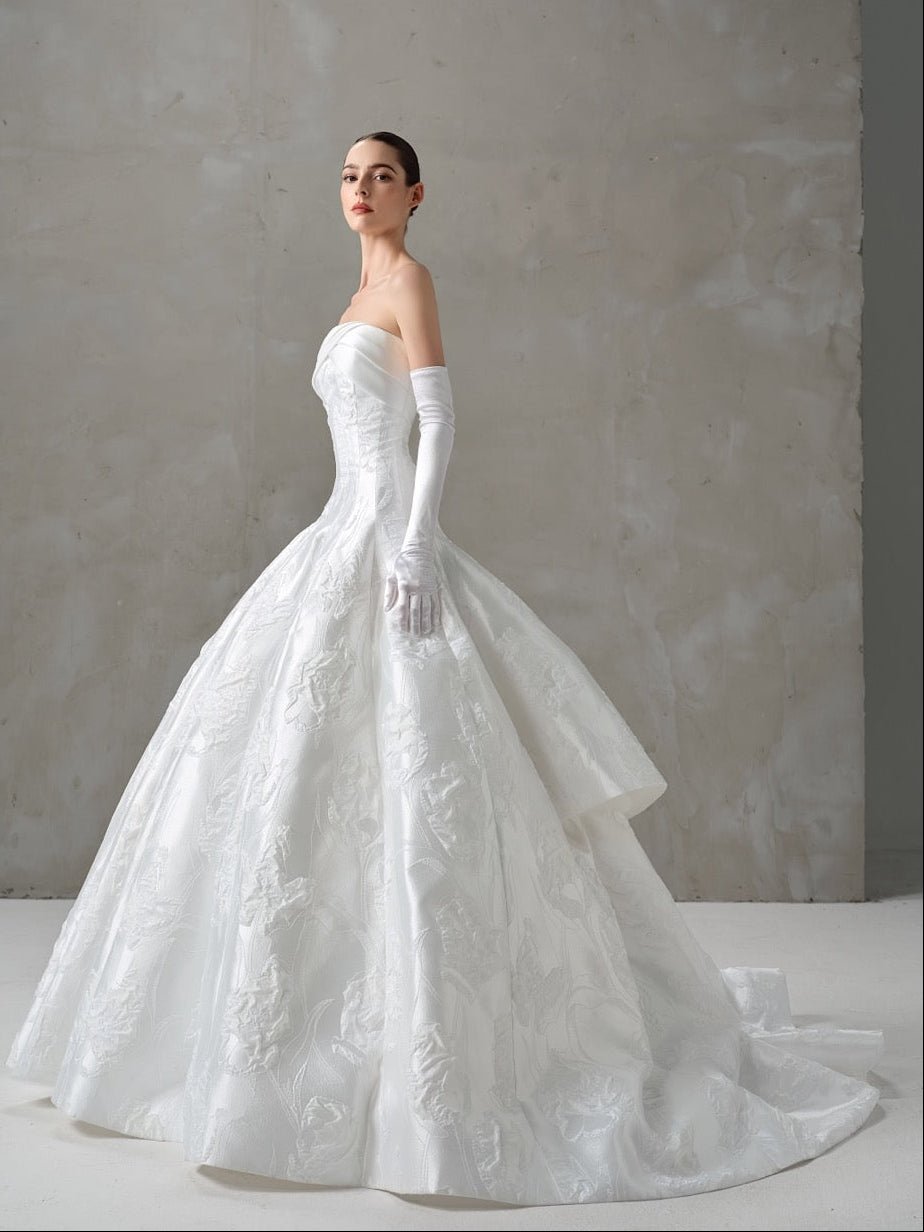 Wedding_Dress_Bridal_Gown_veil_Accessories_Los_Angeles_ForLove_Bridal-Monique-Lhuillier-pallas-Sima-Couture-Elysee-Vivienne-Westwood- Dana-Harel-Milla-Nova-La-Premiere-privee-Muse-cinq-Sophia-Tolli-ines-di-santo-leah-da-gloria-rivini-oscar-de-la-renta-ysa-makino-eden-aharon-Mariana-Hardwick-Oksana-Mukha-Couture-Dana-Harel-Kyha-Nicole-Felicia-Enzoani-bridal-veils-best-bridal-store-in-los-angeles-enzoani-vera-wang-sarah-seven-Grace-Loves-Lace-lovely-bride-lilis-rachel-&-rose-liz-martinez-Dovita-bridal-minis
