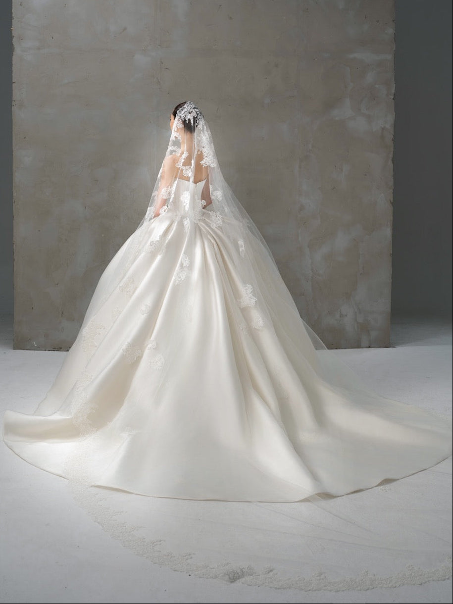 Wedding_Dress_Bridal_Gown_veil_Accessories_Los_Angeles_ForLove_Bridal-Monique-Lhuillier-pallas-Sima-Couture-Elysee-Vivienne-Westwood- Dana-Harel-Milla-Nova-La-Premiere-privee-Muse-cinq-Sophia-Tolli-ines-di-santo-leah-da-gloria-rivini-oscar-de-la-renta-ysa-makino-eden-aharon-Mariana-Hardwick-Oksana-Mukha-Couture-Dana-Harel-Kyha-Nicole-Felicia-Enzoani-bridal-veils-best-bridal-store-in-los-angeles-enzoani-vera-wang-sarah-seven-Grace-Loves-Lace-lovely-bride-lilis-rachel-&-rose-liz-martinez-Dovita-bridal-minis