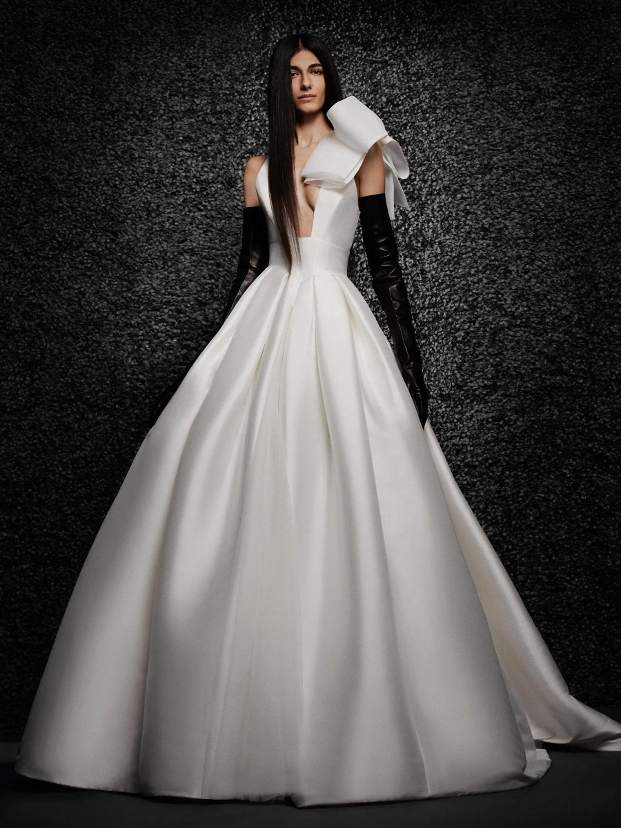 Wedding_Dress_Bridal_Gown_veil_Accessories_Los_Angeles_ForLove_Bridal-Monique-Lhuillier-pallas-Sima-Couture-Elysee-Vivienne-Westwood- Dana-Harel-Milla-Nova-La-Premiere-privee-loho-cinq-Sophia-Tolli-ines-di-santo-leah-da-gloria-rivini-oscar-de-la-renta-ysa-makino-eden-aharon-Mariana-Hardwick-Oksana-Mukha-Couture-Dana-Harel-Kyha-Nicole-Felicia-Enzoani-bridal-veils-best-bridal-store-in-los-angeles-enzoani-vera-wang-sarah-seven-Grace-Loves-Lace-lovely-bride-lilis-rachel-&-rose-liz-martinez-Dovita-bridal-minis
