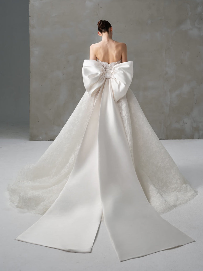 Wedding_Dress_Bridal_Gown_veil_Accessories_Los_Angeles_ForLove_Bridal-Monique-Lhuillier-pallas-Sima-Couture-Elysee-Vivienne-Westwood- Dana-Harel-Milla-Nova-La-Premiere-privee-Muse-cinq-Sophia-Tolli-ines-di-santo-leah-da-gloria-rivini-oscar-de-la-renta-ysa-makino-eden-aharon-Mariana-Hardwick-Oksana-Mukha-Couture-Dana-Harel-Kyha-Nicole-Felicia-Enzoani-bridal-veils-best-bridal-store-in-los-angeles-enzoani-vera-wang-sarah-seven-Grace-Loves-Lace-lovely-bride-lilis-rachel-&-rose-liz-martinez-Dovita-bridal-minis