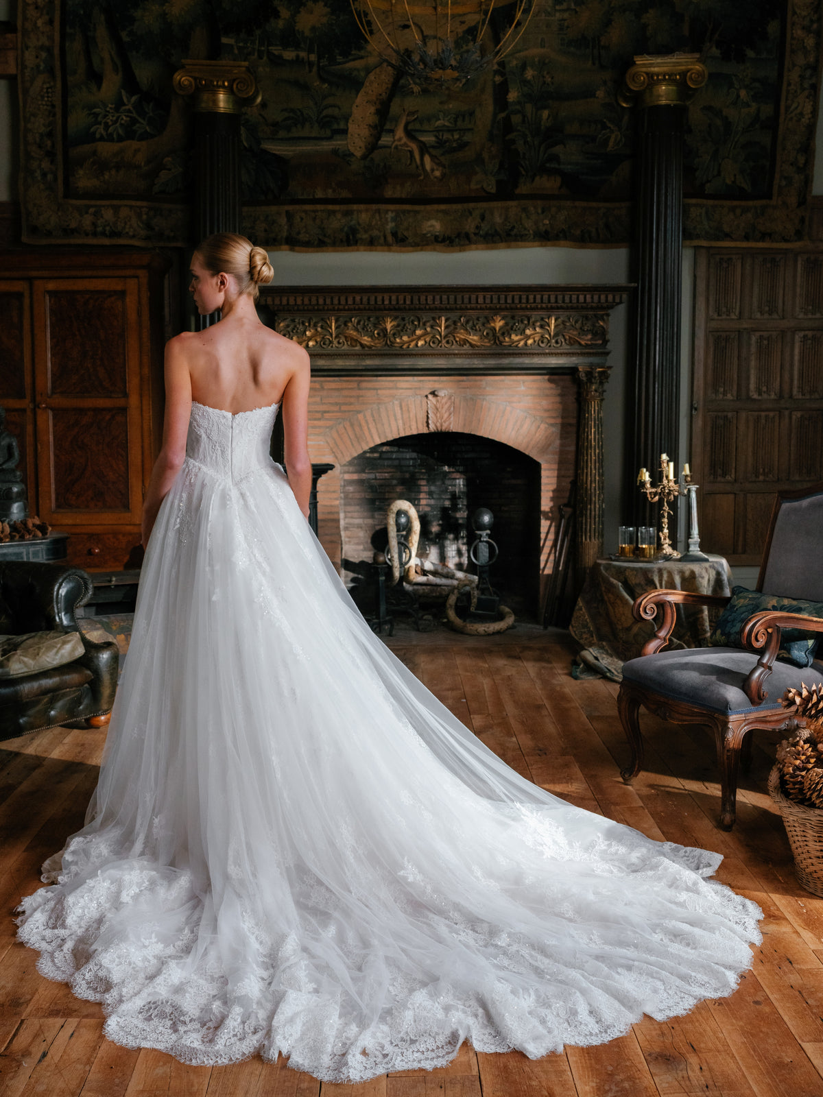 Wedding_Dress_Bridal_Gown_veil_Accessories_Los_Angeles_ForLove_Bridal-Monique-Lhuillier-pallas-Sima-Couture-Elysee-Vivienne-Westwood- Dana-Harel-Milla-Nova-La-Premiere-privee-Muse-cinq-Sophia-Tolli-ines-di-santo-leah-da-gloria-rivini-oscar-de-la-renta-ysa-makino-eden-aharon-Mariana-Hardwick-Oksana-Mukha-Couture-Dana-Harel-Kyha-Nicole-Felicia-Enzoani-bridal-veils-best-bridal-store-in-los-angeles-enzoani-vera-wang-sarah-seven-Grace-Loves-Lace-lovely-bride-lilis-rachel-&-rose-liz-martinez-Dovita-bridal-minis