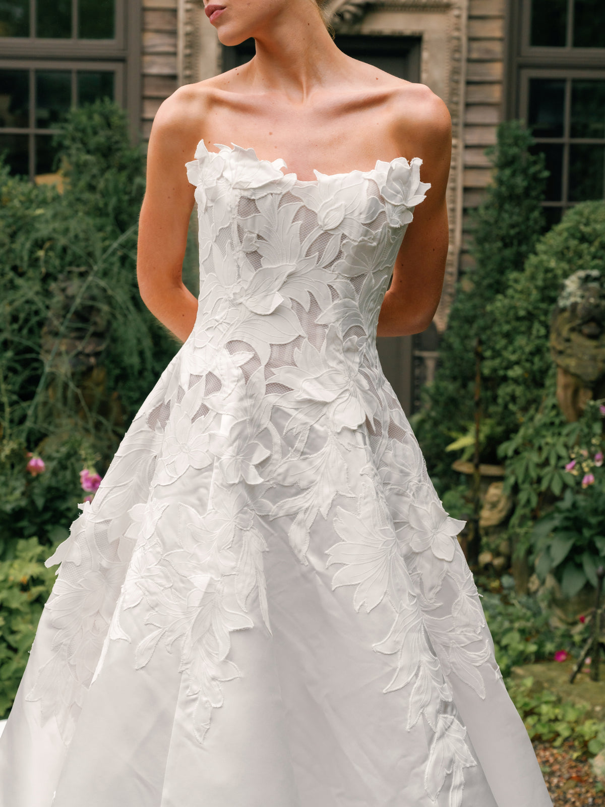 Wedding_Dress_Bridal_Gown_veil_Accessories_Los_Angeles_ForLove_Bridal-Monique-Lhuillier-pallas-Sima-Couture-Elysee-Vivienne-Westwood- Dana-Harel-Milla-Nova-La-Premiere-privee-Muse-cinq-Sophia-Tolli-ines-di-santo-leah-da-gloria-rivini-oscar-de-la-renta-ysa-makino-eden-aharon-Mariana-Hardwick-Oksana-Mukha-Couture-Dana-Harel-Kyha-Nicole-Felicia-Enzoani-bridal-veils-best-bridal-store-in-los-angeles-enzoani-vera-wang-sarah-seven-Grace-Loves-Lace-lovely-bride-lilis-rachel-&-rose-liz-martinez-Dovita-bridal-minis
