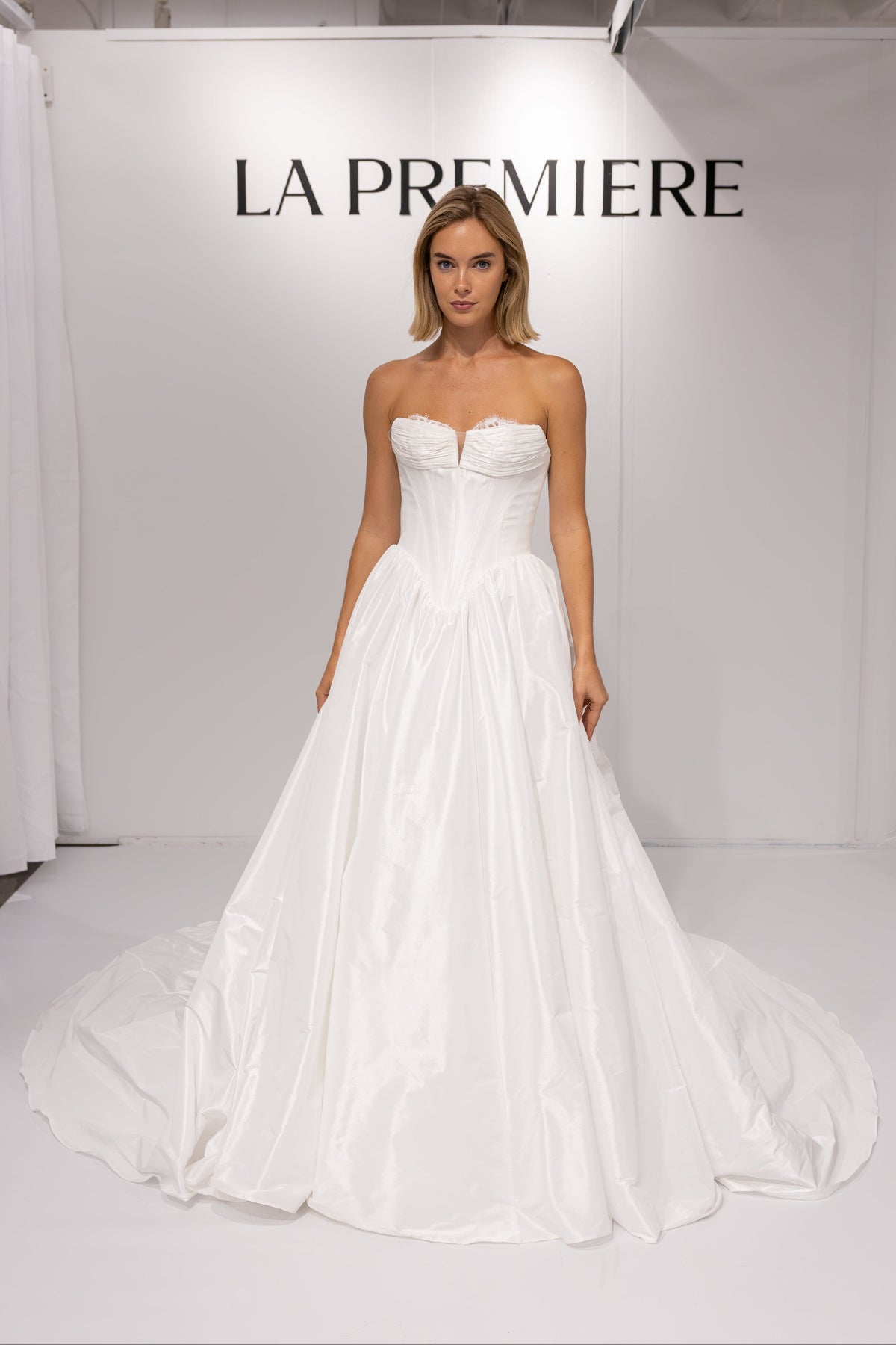Wedding_Dress_Bridal_Gown_veil_Accessories_Los_Angeles_ForLove_Bridal-Monique-Lhuillier-pallas-Sima-Couture-Elysee-Vivienne-Westwood- Dana-Harel-Milla-Nova-La-Premiere-privee-Muse-cinq-Sophia-Tolli-ines-di-santo-leah-da-gloria-rivini-oscar-de-la-renta-ysa-makino-eden-aharon-Mariana-Hardwick-Oksana-Mukha-Couture-Dana-Harel-Kyha-Nicole-Felicia-Enzoani-bridal-veils-best-bridal-store-in-los-angeles-enzoani-vera-wang-sarah-seven-Grace-Loves-Lace-lovely-bride-lilis-rachel-&-rose-liz-martinez-Dovita-bridal-minis