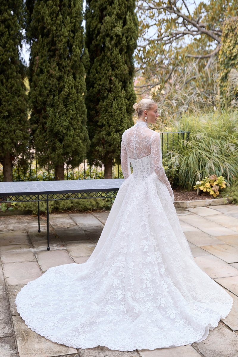 Wedding_Dress_Bridal_Gown_veil_Accessories_Los_Angeles_ForLove_Bridal-Monique-Lhuillier-pallas-Sima-Couture-Elysee-Vivienne-Westwood- Dana-Harel-Milla-Nova-La-Premiere-privee-loho-cinq-Sophia-Tolli-ines-di-santo-leah-da-gloria-rivini-oscar-de-la-renta-ysa-makino-eden-aharon-Mariana-Hardwick-Oksana-Mukha-Couture-Dana-Harel-Kyha-Nicole-Felicia-Enzoani-bridal-veils-best-bridal-store-in-los-angeles-enzoani-vera-wang-sarah-seven-Grace-Loves-Lace-lovely-bride-lilis-rachel-&-rose-liz-martinez-Dovita-bridal-minis