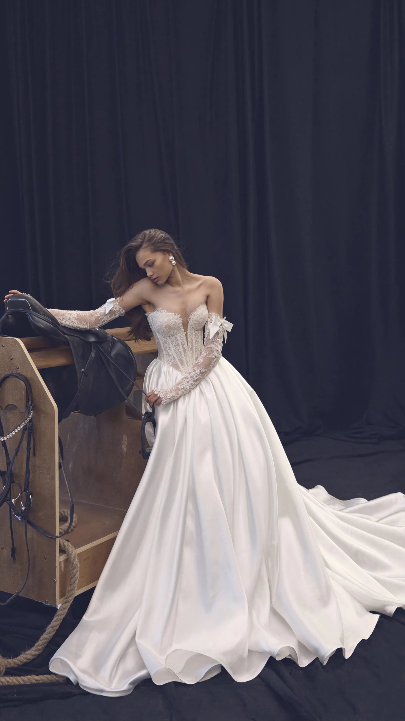 Wedding_Dress_Bridal_Gown_veil_Accessories_Los_Angeles_ForLove_Bridal-Monique-Lhuillier-pallas-Sima-Couture-Elysee-Vivienne-Westwood- Dana-Harel-Milla-Nova-La-Premiere-privee-loho-cinq-Sophia-Tolli-ines-di-santo-leah-da-gloria-rivini-oscar-de-la-renta-ysa-makino-eden-aharon-Mariana-Hardwick-Oksana-Mukha-Couture-Dana-Harel-Kyha-Nicole-Felicia-Enzoani-bridal-veils-best-bridal-store-in-los-angeles-enzoani-vera-wang-sarah-seven-Grace-Loves-Lace-lovely-bride-lilis-rachel-&-rose-liz-martinez-Dovita-bridal-minis