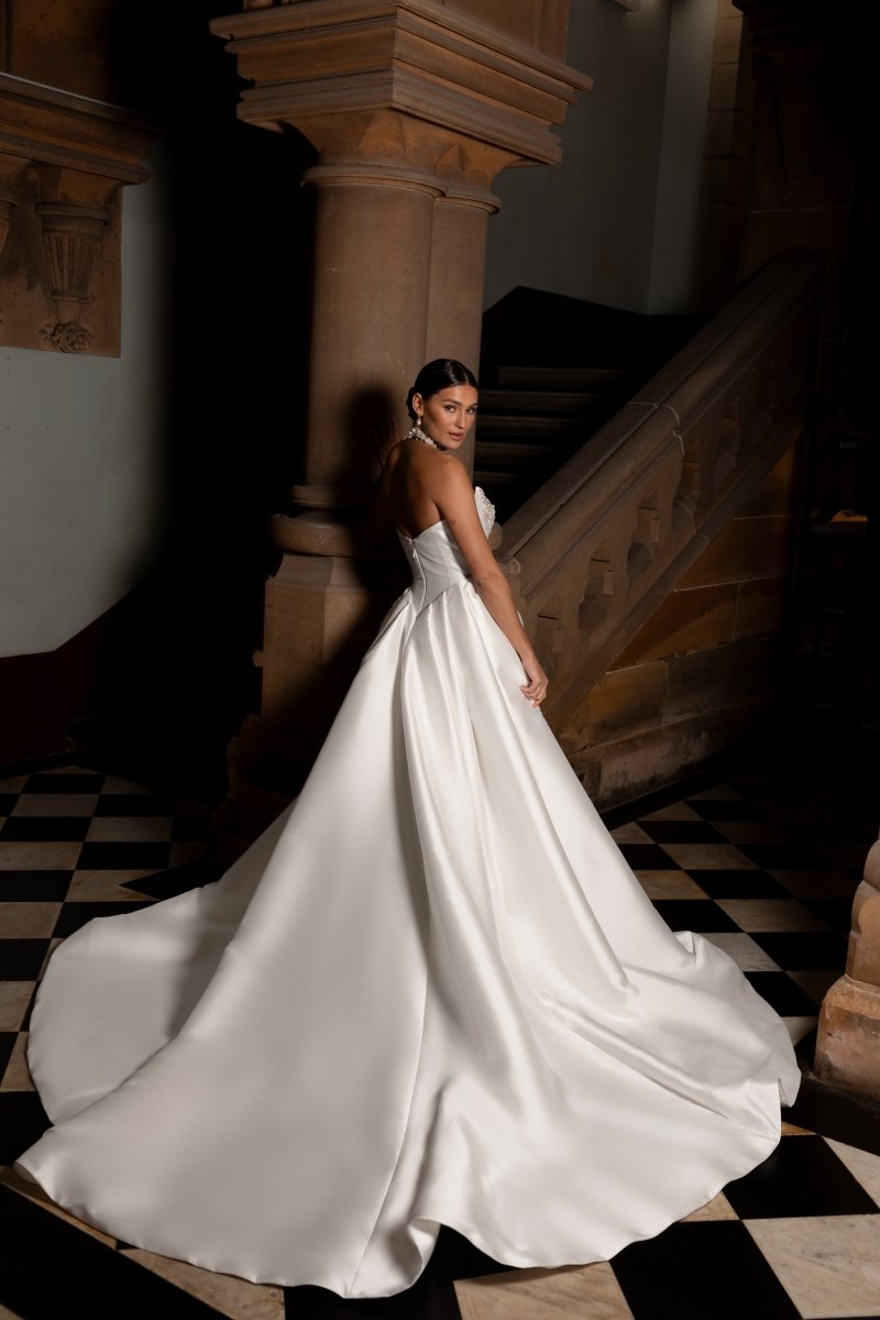 Wedding_Dress_Bridal_Gown_veil_Accessories_Los_Angeles_ForLove_Bridal-Monique-Lhuillier-pallas-Sima-Couture-Elysee-Vivienne-Westwood- Dana-Harel-Milla-Nova-La-Premiere-privee-loho-cinq-Sophia-Tolli-ines-di-santo-leah-da-gloria-rivini-oscar-de-la-renta-ysa-makino-eden-aharon-Mariana-Hardwick-Oksana-Mukha-Couture-Dana-Harel-Kyha-Nicole-Felicia-Enzoani-bridal-veils-best-bridal-store-in-los-angeles-enzoani-vera-wang-sarah-seven-Grace-Loves-Lace-lovely-bride-lilis-rachel-&-rose-liz-martinez-Dovita-bridal-minis
