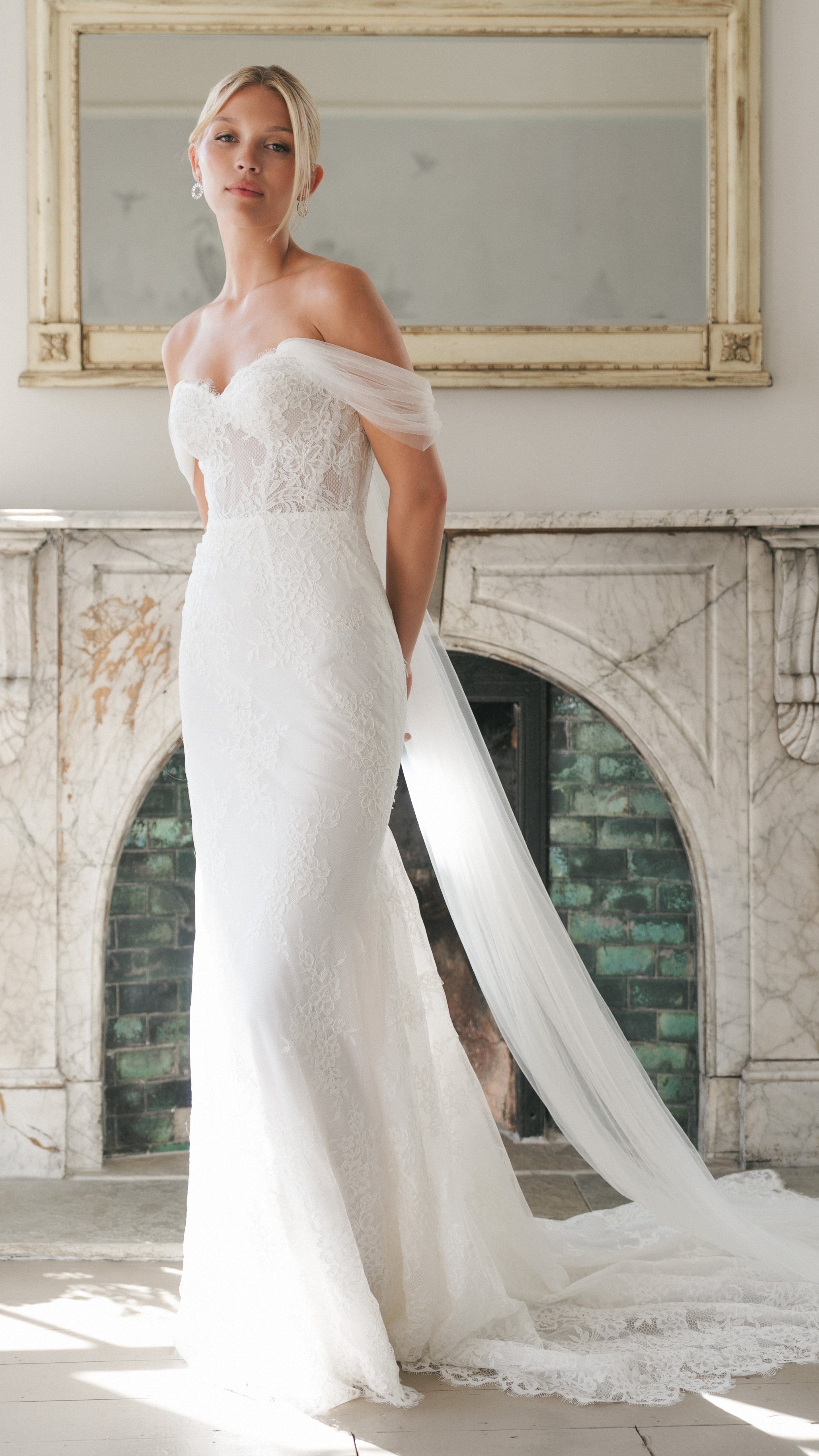 Wedding_Dress_Bridal_Gown_veil_Accessories_Los_Angeles_ForLove_Bridal-Monique-Lhuillier-pallas-Sima-Couture-Elysee-Vivienne-Westwood- Dana-Harel-Milla-Nova-La-Premiere-privee-loho-cinq-Sophia-Tolli-ines-di-santo-leah-da-gloria-rivini-oscar-de-la-renta-ysa-makino-eden-aharon-Mariana-Hardwick-Oksana-Mukha-Couture-Dana-Harel-Kyha-Nicole-Felicia-Enzoani-bridal-veils-best-bridal-store-in-los-angeles-enzoani-vera-wang-sarah-seven-Grace-Loves-Lace-lovely-bride-lilis-rachel-&-rose-liz-martinez-Dovita-bridal-minis