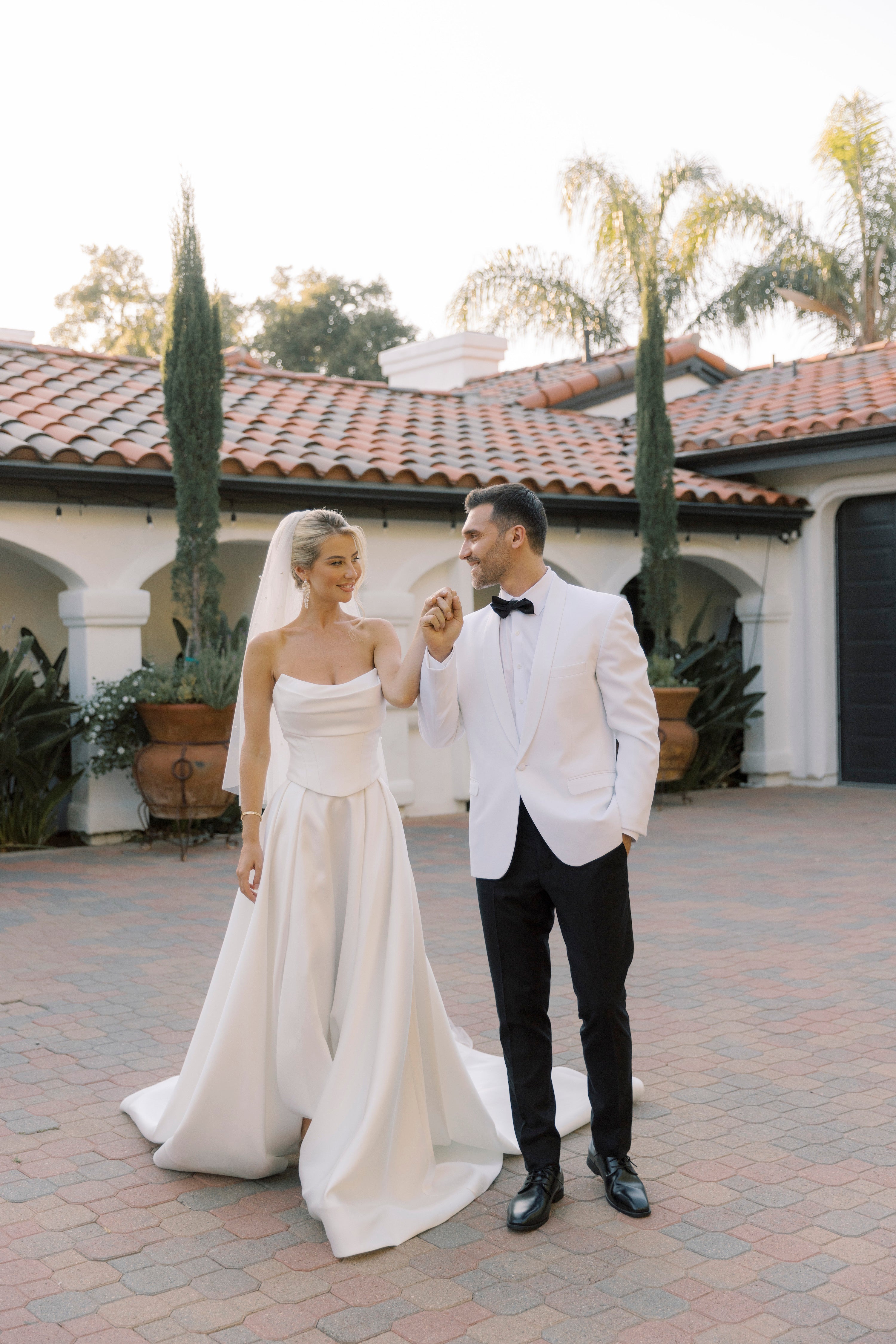 Wedding_Dress_Bridal_Gown_veil_Accessories_Los_Angeles_ForLove_Bridal-Monique-Lhuillier-pallas-Sima-Couture-Elysee-Vivienne-Westwood- Dana-Harel-Milla-Nova-La-Premiere-privee-loho-cinq-Sophia-Tolli-ines-di-santo-leah-da-gloria-rivini-oscar-de-la-renta-ysa-makino-eden-aharon-Mariana-Hardwick-Oksana-Mukha-Couture-Dana-Harel-Kyha-Nicole-Felicia-Enzoani-bridal-veils-best-bridal-store-in-los-angeles-enzoani-vera-wang-sarah-seven-Grace-Loves-Lace-lovely-bride-lilis-rachel-&-rose-liz-martinez-Dovita-bridal-minis