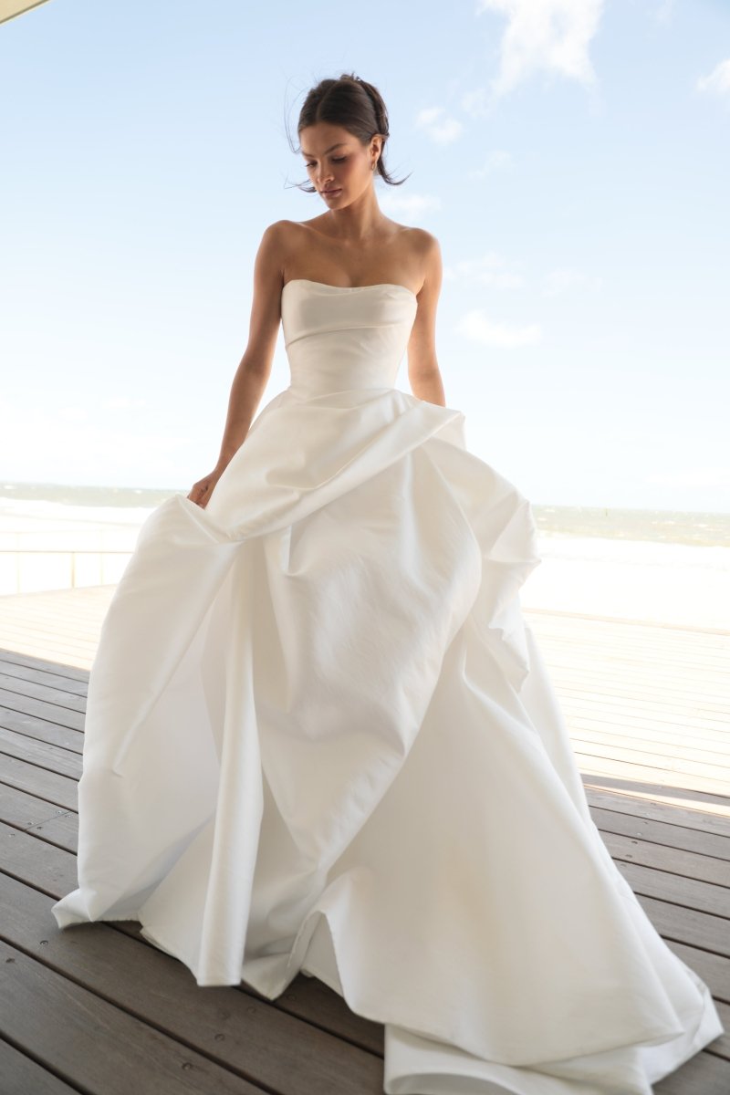Wedding_Dress_Bridal_Gown_veil_Accessories_Los_Angeles_ForLove_Bridal-Monique-Lhuillier-pallas-Sima-Couture-Elysee-Vivienne-Westwood- Dana-Harel-Milla-Nova-La-Premiere-privee-loho-cinq-Sophia-Tolli-ines-di-santo-leah-da-gloria-rivini-oscar-de-la-renta-ysa-makino-eden-aharon-Mariana-Hardwick-Oksana-Mukha-Couture-Dana-Harel-Kyha-Nicole-Felicia-Enzoani-bridal-veils-best-bridal-store-in-los-angeles-enzoani-vera-wang-sarah-seven-Grace-Loves-Lace-lovely-bride-lilis-rachel-&-rose-liz-martinez-Dovita-bridal-minis