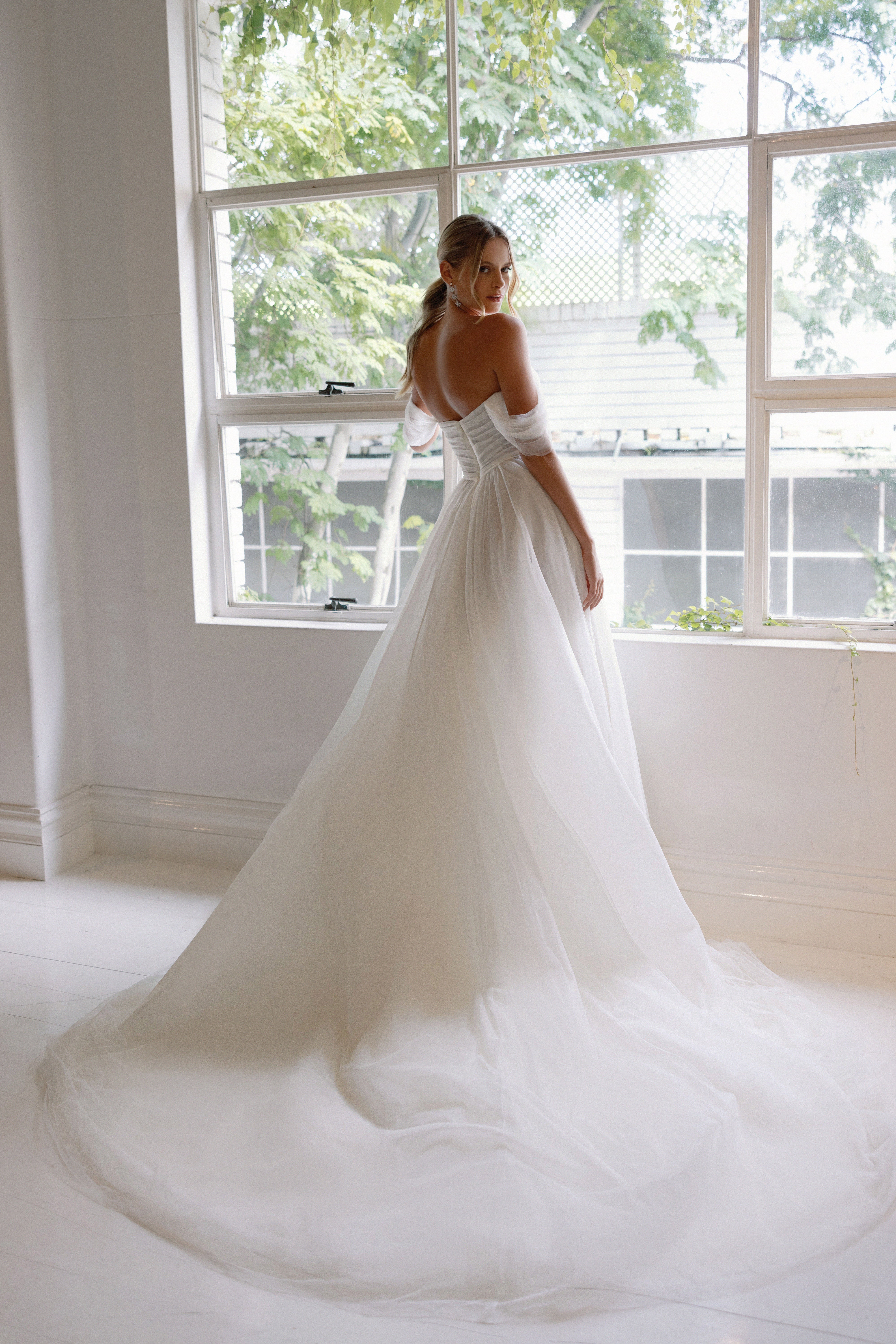 Wedding_Dress_Bridal_Gown_veil_Accessories_Los_Angeles_ForLove_Bridal-Monique-Lhuillier-pallas-Sima-Couture-Elysee-Vivienne-Westwood- Dana-Harel-Milla-Nova-La-Premiere-privee-loho-cinq-Sophia-Tolli-ines-di-santo-leah-da-gloria-rivini-oscar-de-la-renta-ysa-makino-eden-aharon-Mariana-Hardwick-Oksana-Mukha-Couture-Dana-Harel-Kyha-Nicole-Felicia-Enzoani-bridal-veils-best-bridal-store-in-los-angeles-enzoani-vera-wang-sarah-seven-Grace-Loves-Lace-lovely-bride-lilis-rachel-&-rose-liz-martinez-Dovita-bridal-minis
