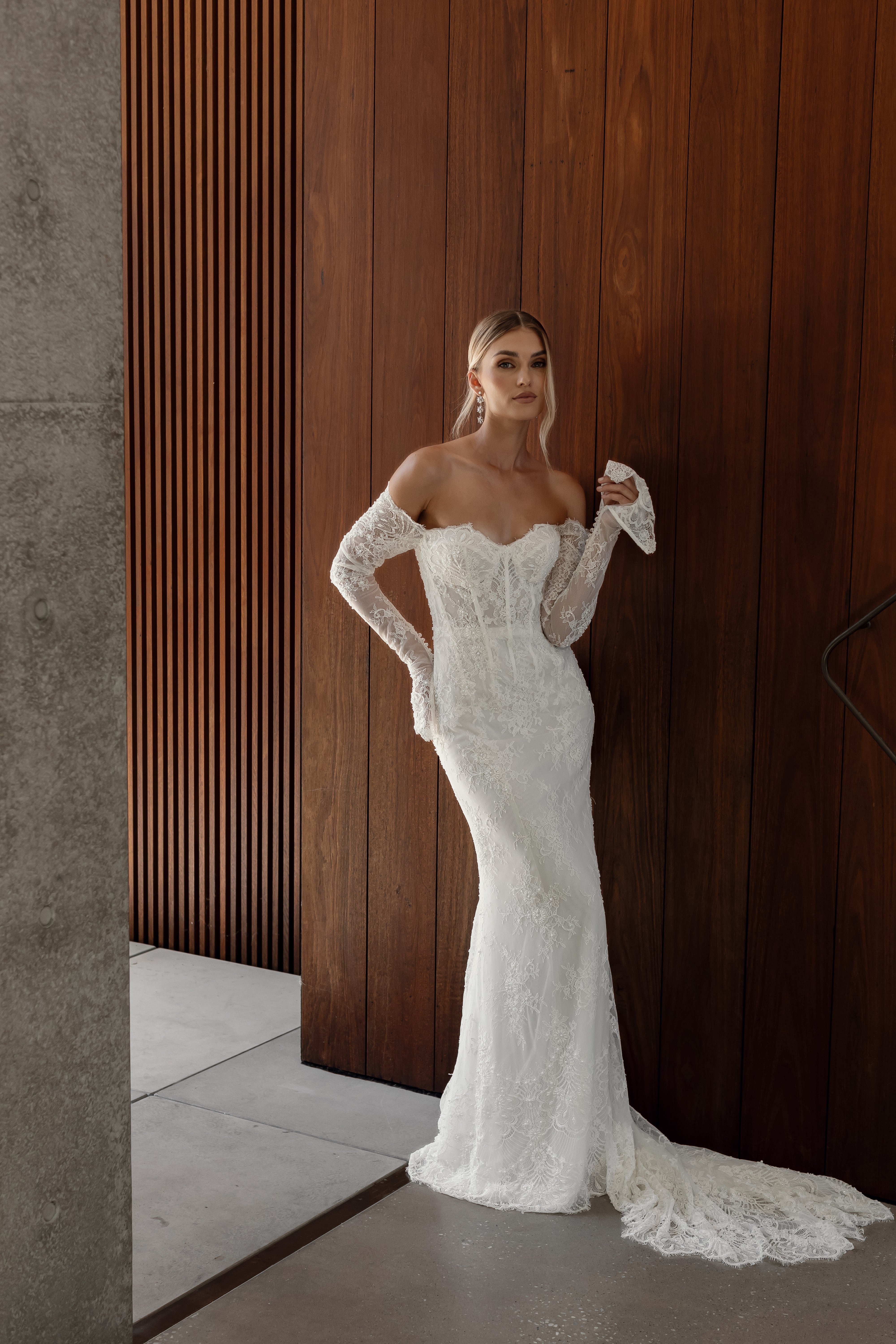 Wedding_Dress_Bridal_Gown_veil_Accessories_Los_Angeles_ForLove_Bridal-Monique-Lhuillier-pallas-Sima-Couture-Elysee-Vivienne-Westwood- Dana-Harel-Milla-Nova-La-Premiere-privee-loho-cinq-Sophia-Tolli-ines-di-santo-leah-da-gloria-rivini-oscar-de-la-renta-ysa-makino-eden-aharon-Mariana-Hardwick-Oksana-Mukha-Couture-Dana-Harel-Kyha-Nicole-Felicia-Enzoani-bridal-veils-best-bridal-store-in-los-angeles-enzoani-vera-wang-sarah-seven-Grace-Loves-Lace-lovely-bride-lilis-rachel-&-rose-liz-martinez-Dovita-bridal-minis