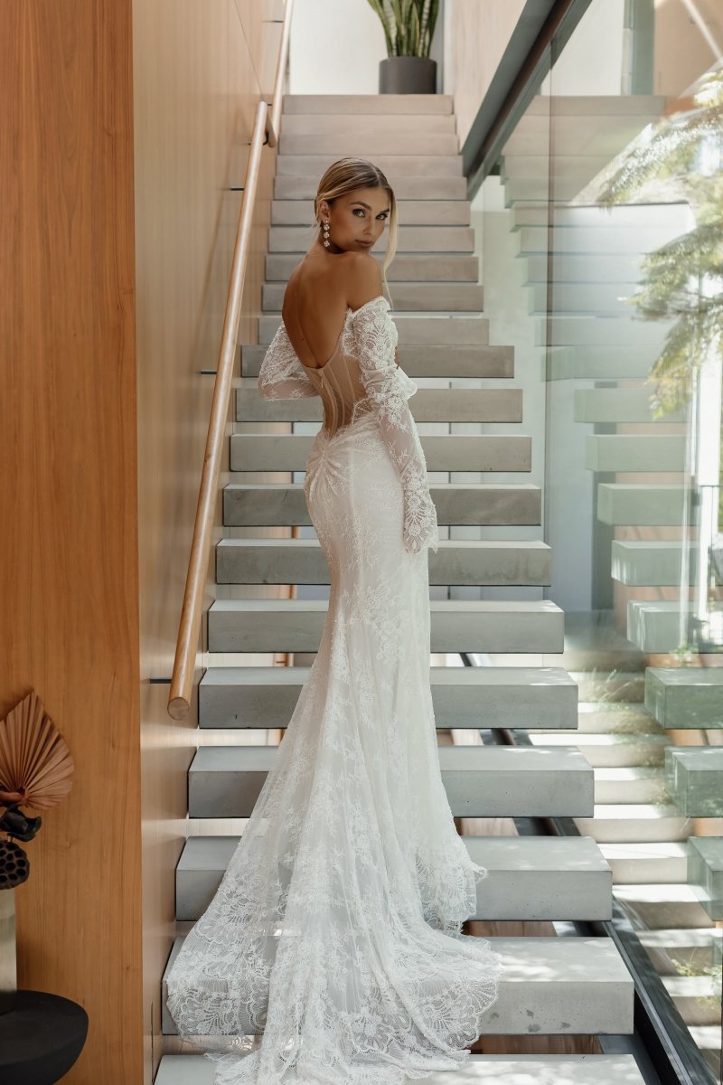Wedding_Dress_Bridal_Gown_veil_Accessories_Los_Angeles_ForLove_Bridal-Monique-Lhuillier-pallas-Sima-Couture-Elysee-Vivienne-Westwood- Dana-Harel-Milla-Nova-La-Premiere-privee-loho-cinq-Sophia-Tolli-ines-di-santo-leah-da-gloria-rivini-oscar-de-la-renta-ysa-makino-eden-aharon-Mariana-Hardwick-Oksana-Mukha-Couture-Dana-Harel-Kyha-Nicole-Felicia-Enzoani-bridal-veils-best-bridal-store-in-los-angeles-enzoani-vera-wang-sarah-seven-Grace-Loves-Lace-lovely-bride-lilis-rachel-&-rose-liz-martinez-Dovita-bridal-minis