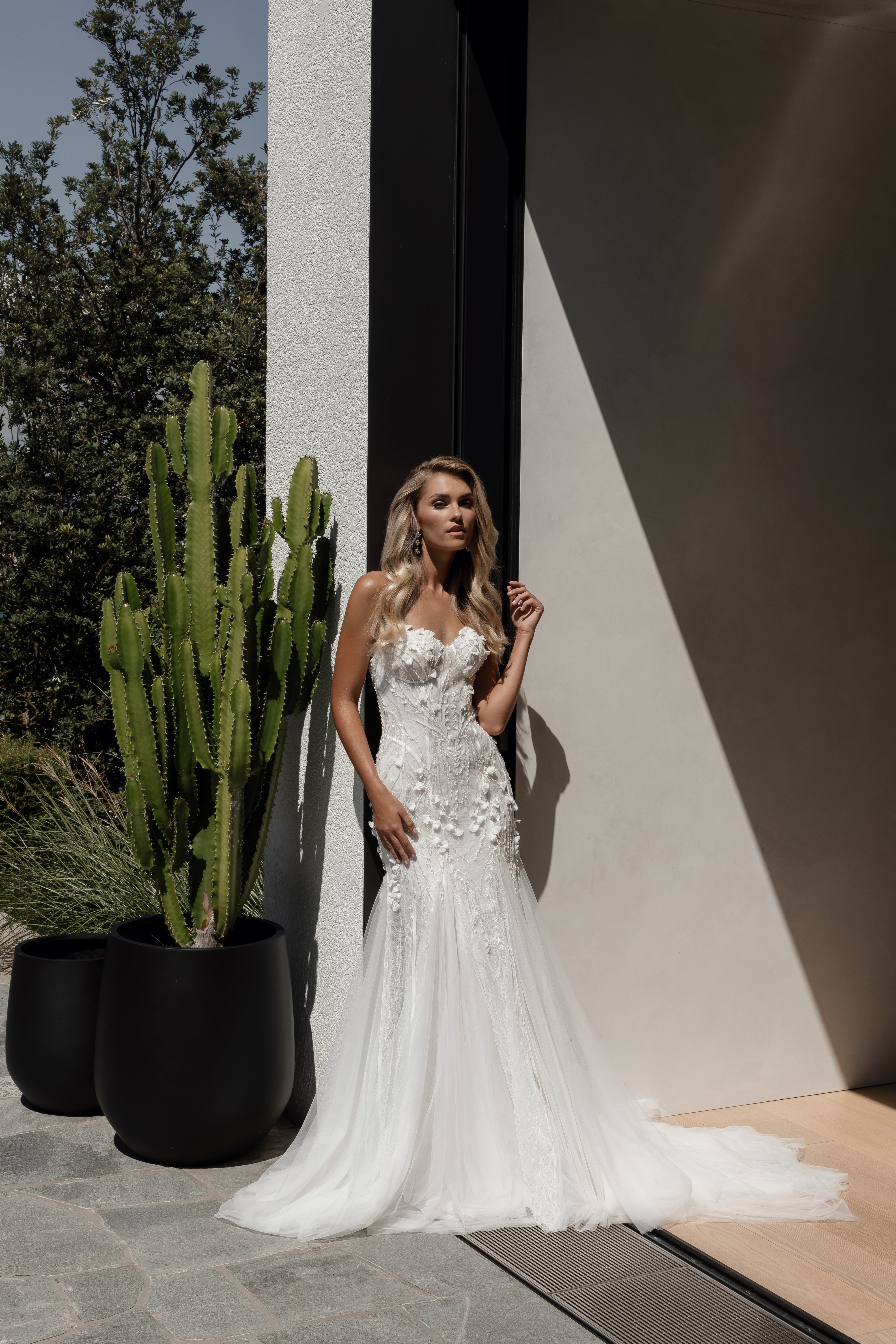 Wedding_Dress_Bridal_Gown_veil_Accessories_Los_Angeles_ForLove_Bridal-Monique-Lhuillier-pallas-Sima-Couture-Elysee-Vivienne-Westwood- Dana-Harel-Milla-Nova-La-Premiere-privee-loho-cinq-Sophia-Tolli-ines-di-santo-leah-da-gloria-rivini-oscar-de-la-renta-ysa-makino-eden-aharon-Mariana-Hardwick-Oksana-Mukha-Couture-Dana-Harel-Kyha-Nicole-Felicia-Enzoani-bridal-veils-best-bridal-store-in-los-angeles-enzoani-vera-wang-sarah-seven-Grace-Loves-Lace-lovely-bride-lilis-rachel-&-rose-liz-martinez-Dovita-bridal-minis