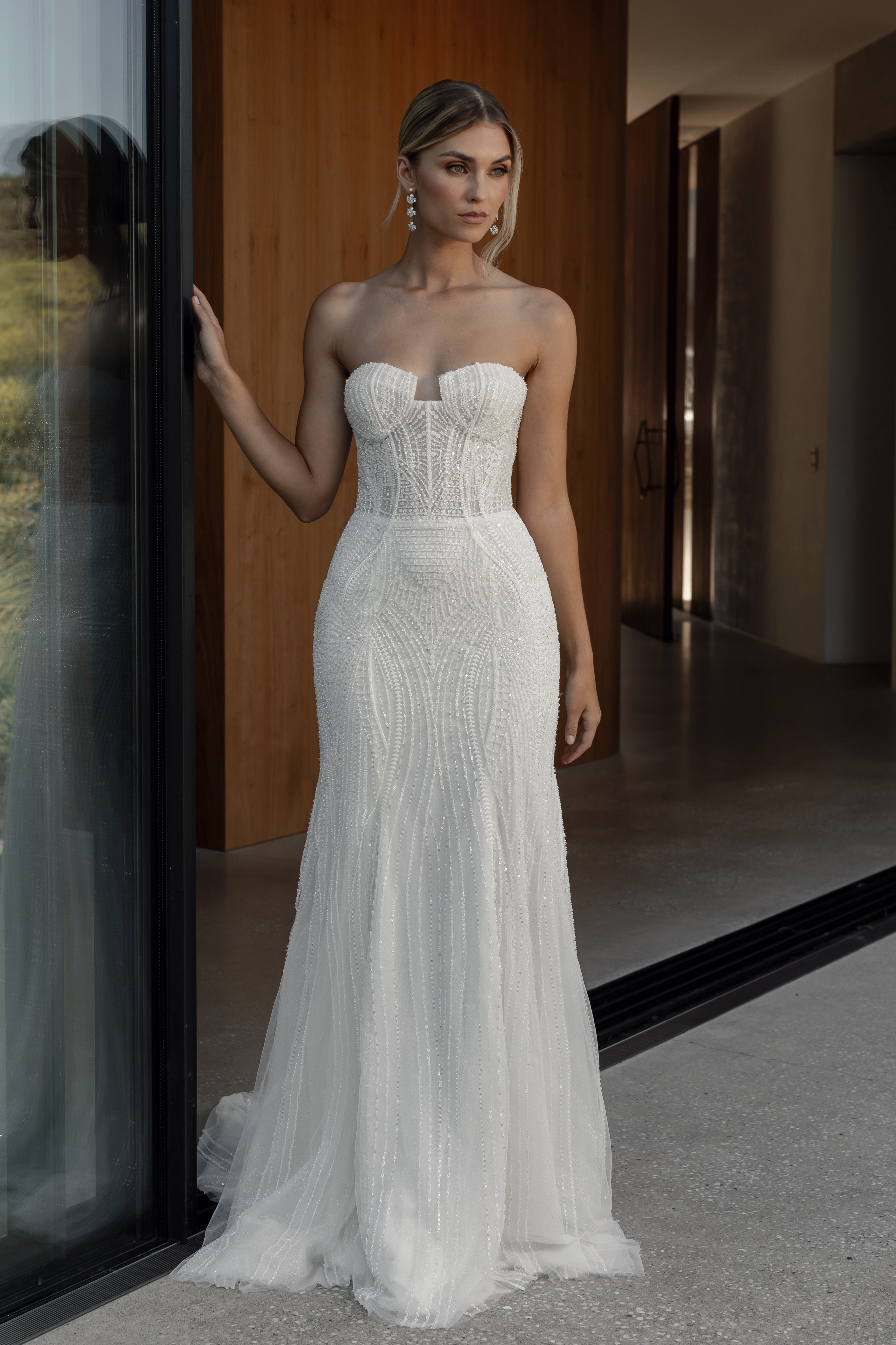 Wedding_Dress_Bridal_Gown_veil_Accessories_Los_Angeles_ForLove_Bridal-Monique-Lhuillier-pallas-Sima-Couture-Elysee-Vivienne-Westwood- Dana-Harel-Milla-Nova-La-Premiere-privee-loho-cinq-Sophia-Tolli-ines-di-santo-leah-da-gloria-rivini-oscar-de-la-renta-ysa-makino-eden-aharon-Mariana-Hardwick-Oksana-Mukha-Couture-Dana-Harel-Kyha-Nicole-Felicia-Enzoani-bridal-veils-best-bridal-store-in-los-angeles-enzoani-vera-wang-sarah-seven-Grace-Loves-Lace-lovely-bride-lilis-rachel-&-rose-liz-martinez-Dovita-bridal-minis