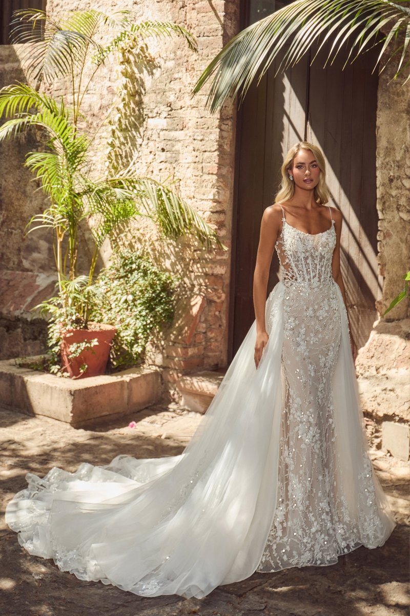 Wedding_Dress_Bridal_Gown_veil_Accessories_Los_Angeles_ForLove_Bridal-Monique-Lhuillier-pallas-Sima-Couture-Elysee-Vivienne-Westwood- Dana-Harel-Milla-Nova-La-Premiere-privee-loho-cinq-Sophia-Tolli-ines-di-santo-leah-da-gloria-rivini-oscar-de-la-renta-ysa-makino-eden-aharon-Mariana-Hardwick-Oksana-Mukha-Couture-Dana-Harel-Kyha-Nicole-Felicia-Enzoani-bridal-veils-best-bridal-store-in-los-angeles-enzoani-vera-wang-sarah-seven-Grace-Loves-Lace-lovely-bride-lilis-rachel-&-rose-liz-martinez-Dovita-bridal-minis