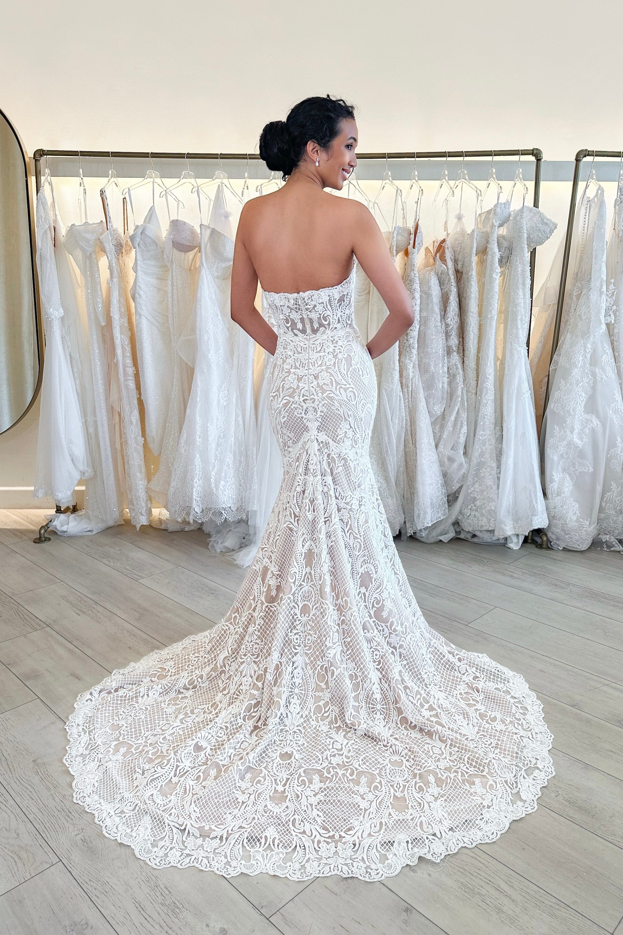 Wedding_Dress_Bridal_Gown_veil_Accessories_Los_Angeles_ForLove_Bridal-Monique-Lhuillier-pallas-Sima-Couture-Elysee-Vivienne-Westwood- Dana-Harel-Milla-Nova-La-Premiere-privee-loho-cinq-Sophia-Tolli-ines-di-santo-leah-da-gloria-rivini-oscar-de-la-renta-ysa-makino-eden-aharon-Mariana-Hardwick-Oksana-Mukha-Couture-Dana-Harel-Kyha-Nicole-Felicia-Enzoani-bridal-veils-best-bridal-store-in-los-angeles-enzoani-vera-wang-sarah-seven-Grace-Loves-Lace-lovely-bride-lilis-rachel-&-rose-liz-martinez-Dovita-bridal-minis