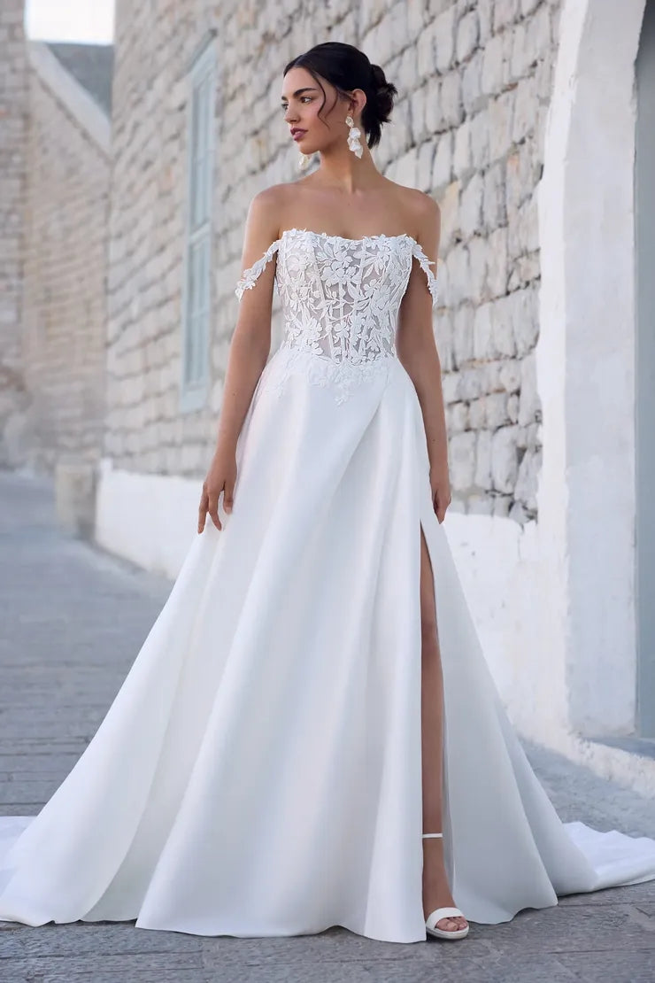 Wedding_Dress_Bridal_Gown_veil_Accessories_Los_Angeles_ForLove_Bridal-Monique-Lhuillier-pallas-Sima-Couture-Elysee-Vivienne-Westwood- Dana-Harel-Milla-Nova-La-Premiere-privee-loho-cinq-Sophia-Tolli-ines-di-santo-leah-da-gloria-rivini-oscar-de-la-renta-ysa-makino-eden-aharon-Mariana-Hardwick-Oksana-Mukha-Couture-Dana-Harel-Kyha-Nicole-Felicia-Enzoani-bridal-veils-best-bridal-store-in-los-angeles-enzoani-vera-wang-sarah-seven-Grace-Loves-Lace-lovely-bride-lilis-rachel-&-rose-liz-martinez-Dovita-bridal-minis