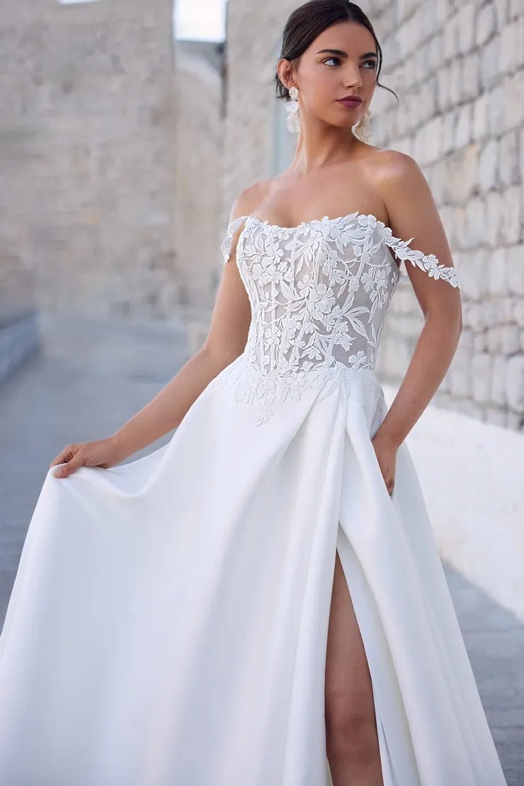 Wedding_Dress_Bridal_Gown_veil_Accessories_Los_Angeles_ForLove_Bridal-Monique-Lhuillier-pallas-Sima-Couture-Elysee-Vivienne-Westwood- Dana-Harel-Milla-Nova-La-Premiere-privee-loho-cinq-Sophia-Tolli-ines-di-santo-leah-da-gloria-rivini-oscar-de-la-renta-ysa-makino-eden-aharon-Mariana-Hardwick-Oksana-Mukha-Couture-Dana-Harel-Kyha-Nicole-Felicia-Enzoani-bridal-veils-best-bridal-store-in-los-angeles-enzoani-vera-wang-sarah-seven-Grace-Loves-Lace-lovely-bride-lilis-rachel-&-rose-liz-martinez-Dovita-bridal-minis