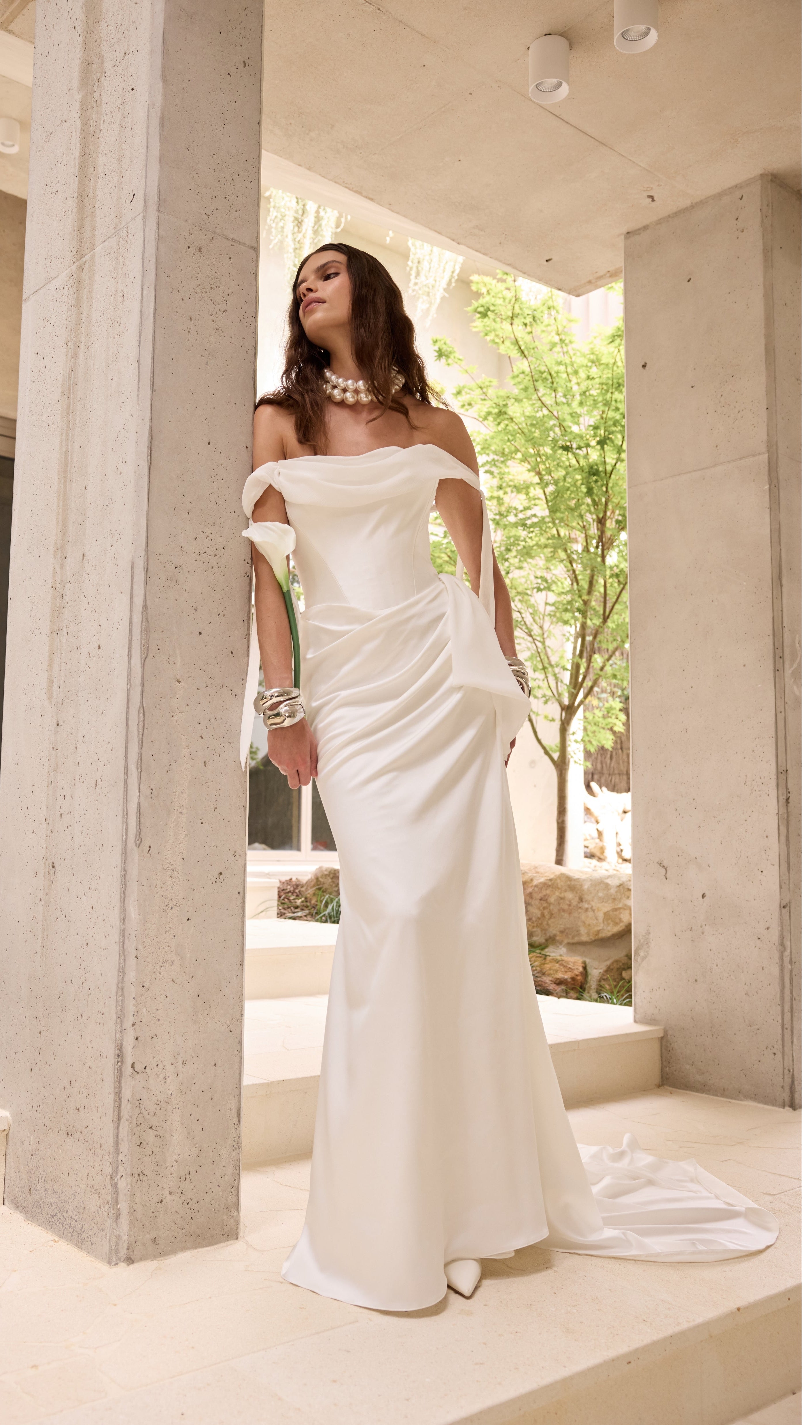 Wedding_Dress_Bridal_Gown_veil_Accessories_Los_Angeles_ForLove_Bridal-Monique-Lhuillier-pallas-Sima-Couture-Elysee-Vivienne-Westwood- Dana-Harel-Milla-Nova-La-Premiere-privee-loho-cinq-Sophia-Tolli-ines-di-santo-leah-da-gloria-rivini-oscar-de-la-renta-ysa-makino-eden-aharon-Mariana-Hardwick-Oksana-Mukha-Couture-Dana-Harel-Kyha-Nicole-Felicia-Enzoani-bridal-veils-best-bridal-store-in-los-angeles-enzoani-vera-wang-sarah-seven-Grace-Loves-Lace-lovely-bride-lilis-rachel-&-rose-liz-martinez-Dovita-bridal-minis