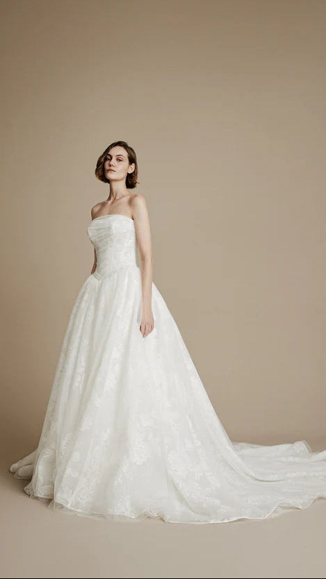 Wedding_Dress_Bridal_Gown_veil_Accessories_Los_Angeles_ForLove_Bridal-Monique-Lhuillier-pallas-Sima-Couture-Elysee-Vivienne-Westwood- Dana-Harel-Milla-Nova-La-Premiere-privee-loho-cinq-Sophia-Tolli-ines-di-santo-leah-da-gloria-rivini-oscar-de-la-renta-ysa-makino-eden-aharon-Mariana-Hardwick-Oksana-Mukha-Couture-Dana-Harel-Kyha-Nicole-Felicia-Enzoani-bridal-veils-best-bridal-store-in-los-angeles-enzoani-vera-wang-sarah-seven-Grace-Loves-Lace-lovely-bride-lilis-rachel-&-rose-liz-martinez-Dovita-bridal-minis