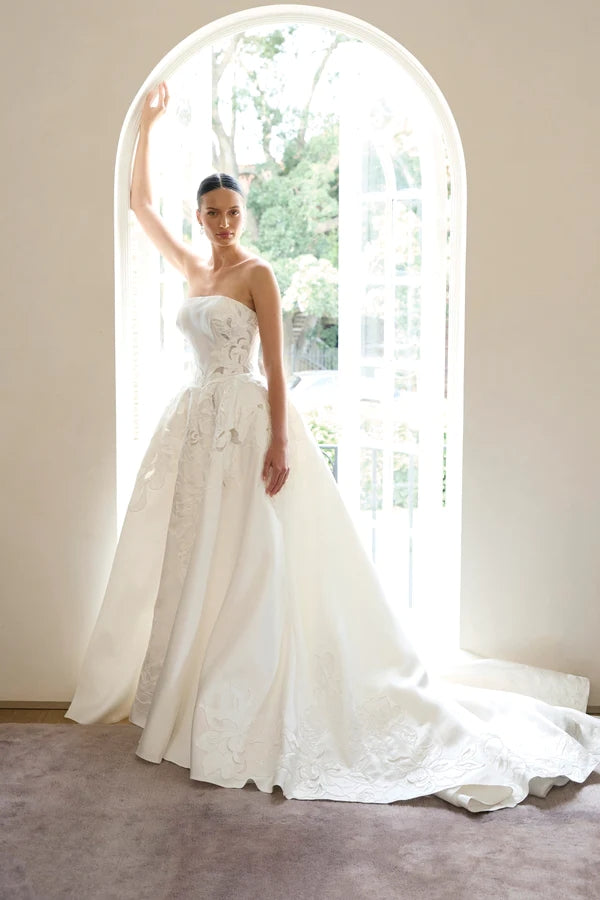 Wedding_Dress_Bridal_Gown_veil_Accessories_Los_Angeles_ForLove_Bridal-Monique-Lhuillier-pallas-Sima-Couture-Elysee-Vivienne-Westwood- Dana-Harel-Milla-Nova-La-Premiere-privee-loho-cinq-Sophia-Tolli-ines-di-santo-leah-da-gloria-rivini-oscar-de-la-renta-ysa-makino-eden-aharon-Mariana-Hardwick-Oksana-Mukha-Couture-Dana-Harel-Kyha-Nicole-Felicia-Enzoani-bridal-veils-best-bridal-store-in-los-angeles-enzoani-vera-wang-sarah-seven-Grace-Loves-Lace-lovely-bride-lilis-rachel-&-rose-liz-martinez-Dovita-bridal-minis