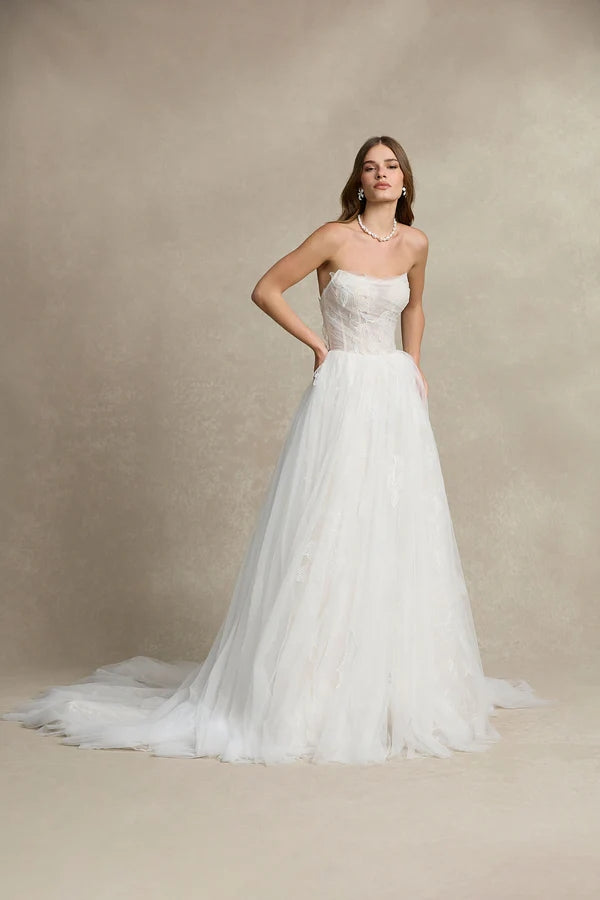 Wedding_Dress_Bridal_Gown_veil_Accessories_Los_Angeles_ForLove_Bridal-Monique-Lhuillier-pallas-Sima-Couture-Elysee-Vivienne-Westwood- Dana-Harel-Milla-Nova-La-Premiere-privee-loho-cinq-Sophia-Tolli-ines-di-santo-leah-da-gloria-rivini-oscar-de-la-renta-ysa-makino-eden-aharon-Mariana-Hardwick-Oksana-Mukha-Couture-Dana-Harel-Kyha-Nicole-Felicia-Enzoani-bridal-veils-best-bridal-store-in-los-angeles-enzoani-vera-wang-sarah-seven-Grace-Loves-Lace-lovely-bride-lilis-rachel-&-rose-liz-martinez-Dovita-bridal-minis