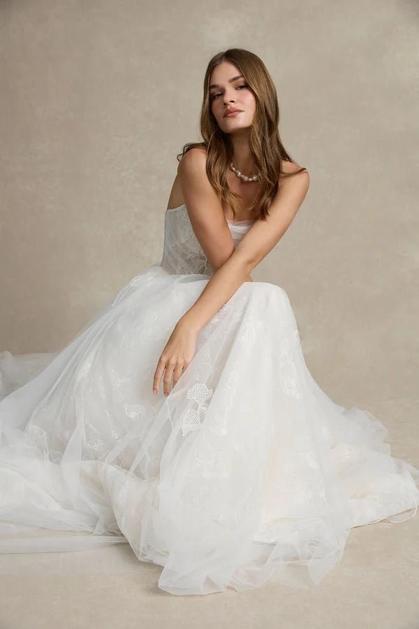 Wedding_Dress_Bridal_Gown_veil_Accessories_Los_Angeles_ForLove_Bridal-Monique-Lhuillier-pallas-Sima-Couture-Elysee-Vivienne-Westwood- Dana-Harel-Milla-Nova-La-Premiere-privee-loho-cinq-Sophia-Tolli-ines-di-santo-leah-da-gloria-rivini-oscar-de-la-renta-ysa-makino-eden-aharon-Mariana-Hardwick-Oksana-Mukha-Couture-Dana-Harel-Kyha-Nicole-Felicia-Enzoani-bridal-veils-best-bridal-store-in-los-angeles-enzoani-vera-wang-sarah-seven-Grace-Loves-Lace-lovely-bride-lilis-rachel-&-rose-liz-martinez-Dovita-bridal-minis