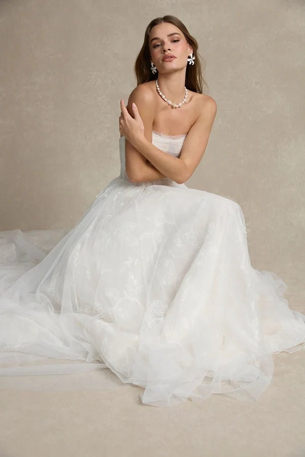 Wedding_Dress_Bridal_Gown_veil_Accessories_Los_Angeles_ForLove_Bridal-Monique-Lhuillier-pallas-Sima-Couture-Elysee-Vivienne-Westwood- Dana-Harel-Milla-Nova-La-Premiere-privee-loho-cinq-Sophia-Tolli-ines-di-santo-leah-da-gloria-rivini-oscar-de-la-renta-ysa-makino-eden-aharon-Mariana-Hardwick-Oksana-Mukha-Couture-Dana-Harel-Kyha-Nicole-Felicia-Enzoani-bridal-veils-best-bridal-store-in-los-angeles-enzoani-vera-wang-sarah-seven-Grace-Loves-Lace-lovely-bride-lilis-rachel-&-rose-liz-martinez-Dovita-bridal-minis
