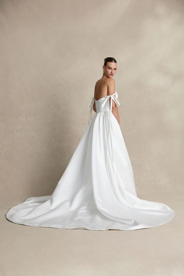 Wedding_Dress_Bridal_Gown_veil_Accessories_Los_Angeles_ForLove_Bridal-Monique-Lhuillier-pallas-Sima-Couture-Elysee-Vivienne-Westwood- Dana-Harel-Milla-Nova-La-Premiere-privee-loho-cinq-Sophia-Tolli-ines-di-santo-leah-da-gloria-rivini-oscar-de-la-renta-ysa-makino-eden-aharon-Mariana-Hardwick-Oksana-Mukha-Couture-Dana-Harel-Kyha-Nicole-Felicia-Enzoani-bridal-veils-best-bridal-store-in-los-angeles-enzoani-vera-wang-sarah-seven-Grace-Loves-Lace-lovely-bride-lilis-rachel-&-rose-liz-martinez-Dovita-bridal-minis