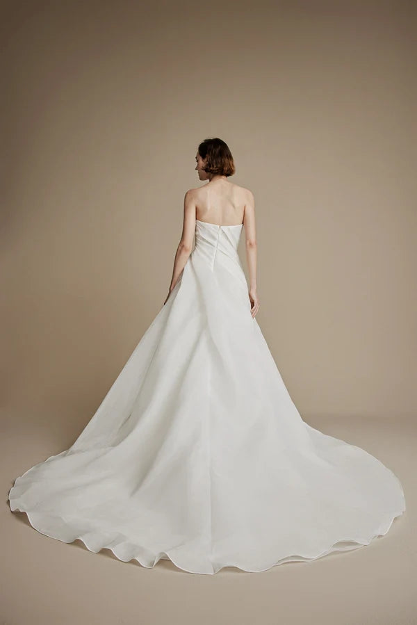 Wedding_Dress_Bridal_Gown_veil_Accessories_Los_Angeles_ForLove_Bridal-Monique-Lhuillier-pallas-Sima-Couture-Elysee-Vivienne-Westwood- Dana-Harel-Milla-Nova-La-Premiere-privee-loho-cinq-Sophia-Tolli-ines-di-santo-leah-da-gloria-rivini-oscar-de-la-renta-ysa-makino-eden-aharon-Mariana-Hardwick-Oksana-Mukha-Couture-Dana-Harel-Kyha-Nicole-Felicia-Enzoani-bridal-veils-best-bridal-store-in-los-angeles-enzoani-vera-wang-sarah-seven-Grace-Loves-Lace-lovely-bride-lilis-rachel-&-rose-liz-martinez-Dovita-bridal-minis