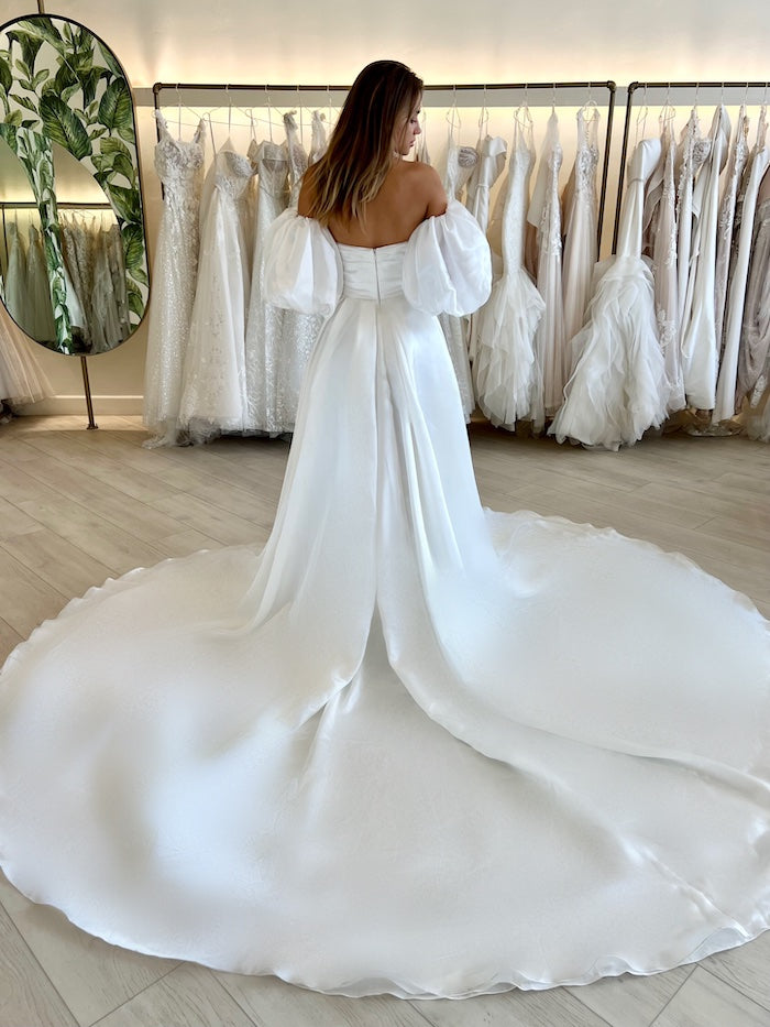 Wedding_Dress_Bridal_Gown_veil_Accessories_Los_Angeles_ForLove_Bridal-Monique-Lhuillier-pallas-Sima-Couture-Elysee-Vivienne-Westwood- Dana-Harel-Milla-Nova-La-Premiere-privee-loho-cinq-Sophia-Tolli-ines-di-santo-leah-da-gloria-rivini-oscar-de-la-renta-ysa-makino-eden-aharon-Mariana-Hardwick-Oksana-Mukha-Couture-Dana-Harel-Kyha-Nicole-Felicia-Enzoani-bridal-veils-best-bridal-store-in-los-angeles-enzoani-vera-wang-sarah-seven-Grace-Loves-Lace-lovely-bride-lilis-rachel-&-rose-liz-martinez-Dovita-bridal-minis