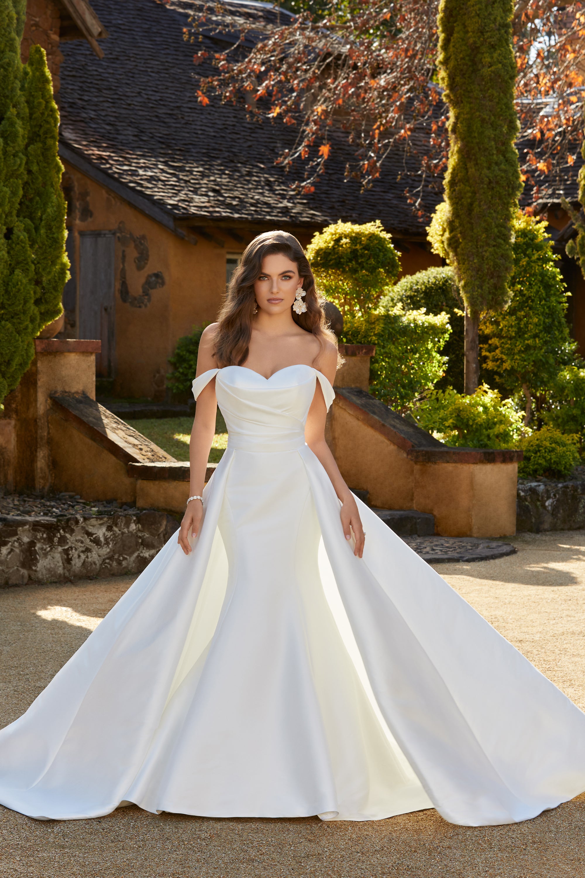 Wedding_Dress_Bridal_Gown_veil_Accessories_Los_Angeles_ForLove_Bridal-Monique-Lhuillier-pallas-Sima-Couture-Elysee-Vivienne-Westwood- Dana-Harel-Milla-Nova-La-Premiere-privee-loho-cinq-Sophia-Tolli-ines-di-santo-leah-da-gloria-rivini-oscar-de-la-renta-ysa-makino-eden-aharon-Mariana-Hardwick-Oksana-Mukha-Couture-Dana-Harel-Kyha-Nicole-Felicia-Enzoani-bridal-veils-best-bridal-store-in-los-angeles-enzoani-vera-wang-sarah-seven-Grace-Loves-Lace-lovely-bride-lilis-rachel-&-rose-liz-martinez-Dovita-bridal-minis