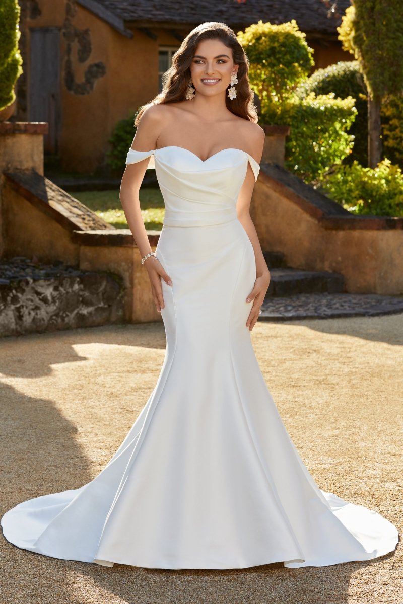 Wedding_Dress_Bridal_Gown_veil_Accessories_Los_Angeles_ForLove_Bridal-Monique-Lhuillier-pallas-Sima-Couture-Elysee-Vivienne-Westwood- Dana-Harel-Milla-Nova-La-Premiere-privee-loho-cinq-Sophia-Tolli-ines-di-santo-leah-da-gloria-rivini-oscar-de-la-renta-ysa-makino-eden-aharon-Mariana-Hardwick-Oksana-Mukha-Couture-Dana-Harel-Kyha-Nicole-Felicia-Enzoani-bridal-veils-best-bridal-store-in-los-angeles-enzoani-vera-wang-sarah-seven-Grace-Loves-Lace-lovely-bride-lilis-rachel-&-rose-liz-martinez-Dovita-bridal-minis