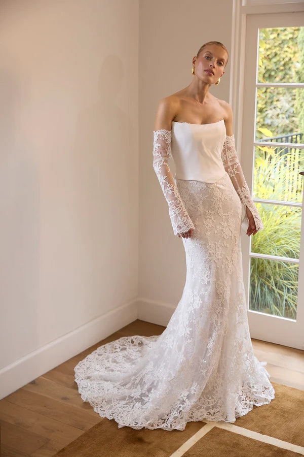 Wedding_Dress_Bridal_Gown_veil_Accessories_Los_Angeles_ForLove_Bridal-Monique-Lhuillier-pallas-Sima-Couture-Elysee-Vivienne-Westwood- Dana-Harel-Milla-Nova-La-Premiere-privee-loho-cinq-Sophia-Tolli-ines-di-santo-leah-da-gloria-rivini-oscar-de-la-renta-ysa-makino-eden-aharon-Mariana-Hardwick-Oksana-Mukha-Couture-Dana-Harel-Kyha-Nicole-Felicia-Enzoani-bridal-veils-best-bridal-store-in-los-angeles-enzoani-vera-wang-sarah-seven-Grace-Loves-Lace-lovely-bride-lilis-rachel-&-rose-liz-martinez-Dovita-bridal-minis