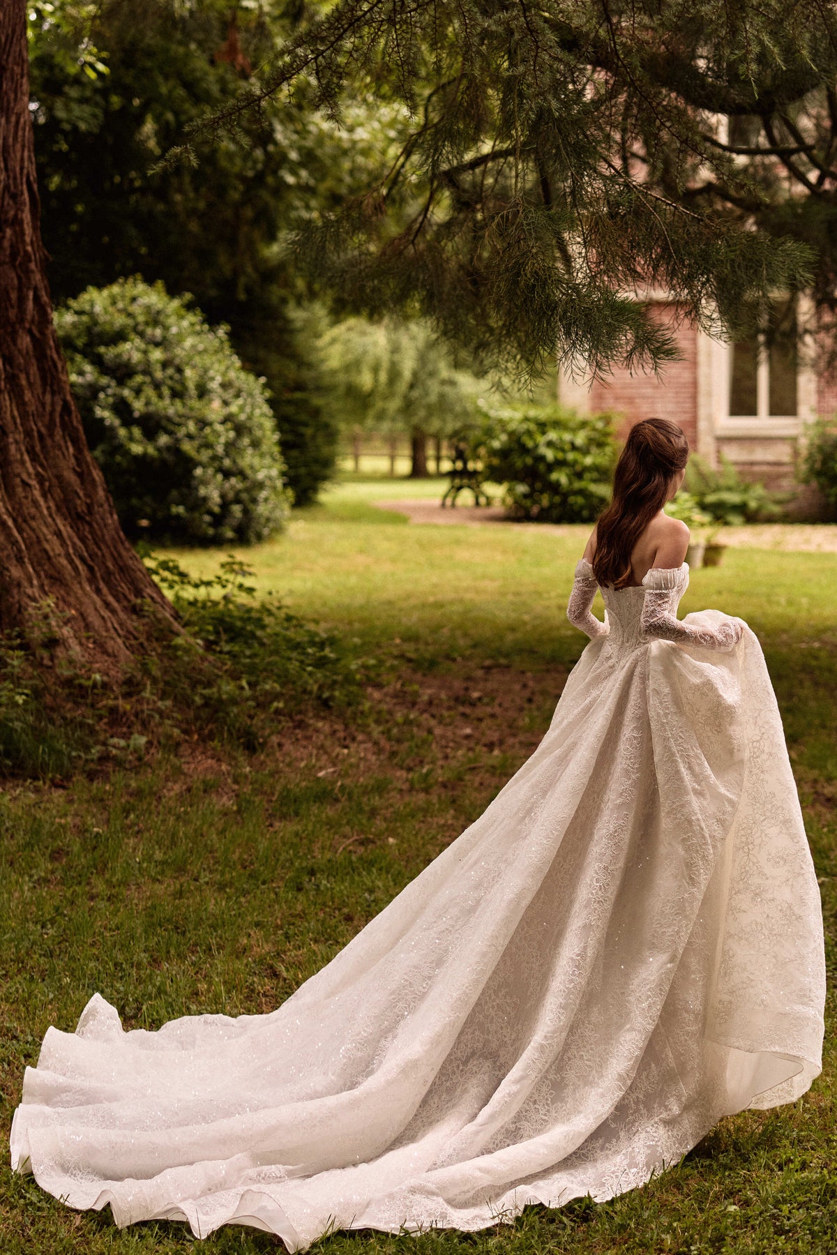 Wedding_Dress_Bridal_Gown_veil_Accessories_Los_Angeles_ForLove_Bridal-Monique-Lhuillier-pallas-Sima-Couture-Elysee-Vivienne-Westwood- Dana-Harel-Milla-Nova-La-Premiere-privee-Muse-cinq-Sophia-Tolli-ines-di-santo-leah-da-gloria-rivini-oscar-de-la-renta-ysa-makino-eden-aharon-Mariana-Hardwick-Oksana-Mukha-Couture-Dana-Harel-Kyha-Nicole-Felicia-Enzoani-bridal-veils-best-bridal-store-in-los-angeles-enzoani-vera-wang-sarah-seven-Grace-Loves-Lace-lovely-bride-lilis-rachel-&-rose-liz-martinez-Dovita-bridal-minis