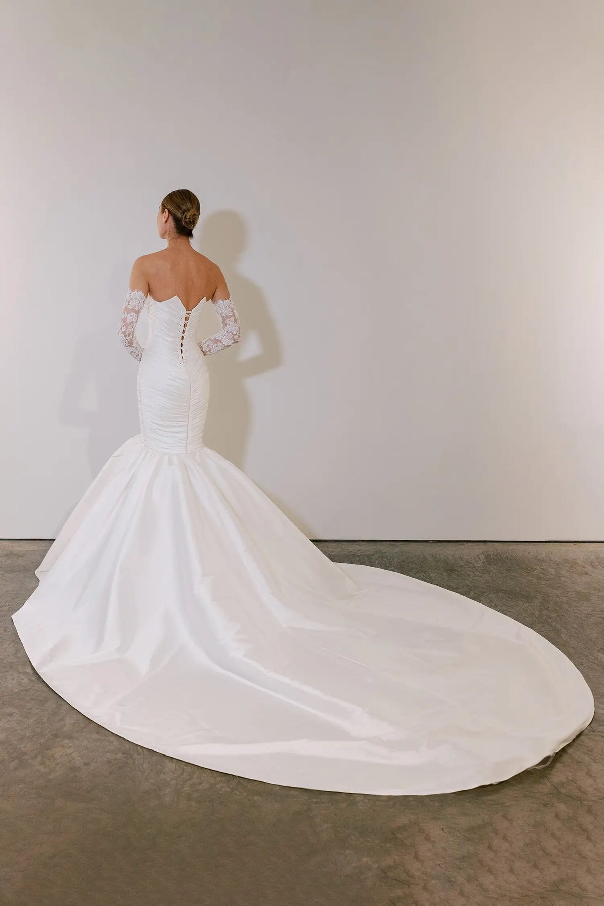 Wedding_Dress_Bridal_Gown_veil_Accessories_Los_Angeles_ForLove_Bridal-Monique-Lhuillier-pallas-Sima-Couture-Elysee-Vivienne-Westwood- Dana-Harel-Milla-Nova-La-Premiere-privee-loho-cinq-Sophia-Tolli-ines-di-santo-leah-da-gloria-rivini-oscar-de-la-renta-ysa-makino-eden-aharon-Mariana-Hardwick-Oksana-Mukha-Couture-Dana-Harel-Kyha-Nicole-Felicia-Enzoani-bridal-veils-best-bridal-store-in-los-angeles-enzoani-vera-wang-sarah-seven-Grace-Loves-Lace-lovely-bride-lilis-rachel-&-rose-liz-martinez-Dovita-bridal-minis