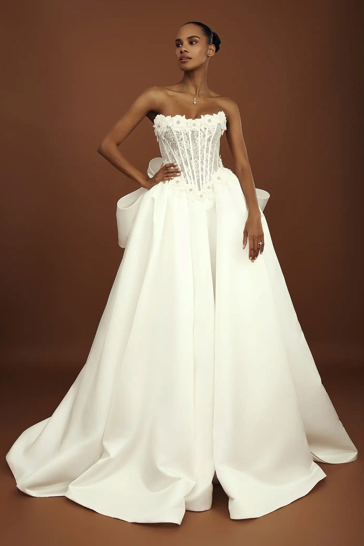 Wedding_Dress_Bridal_Gown_veil_Accessories_Los_Angeles_ForLove_Bridal-Monique-Lhuillier-pallas-Sima-Couture-Elysee-Vivienne-Westwood- Dana-Harel-Milla-Nova-La-Premiere-privee-loho-cinq-Sophia-Tolli-ines-di-santo-leah-da-gloria-rivini-oscar-de-la-renta-ysa-makino-eden-aharon-Mariana-Hardwick-Oksana-Mukha-Couture-Dana-Harel-Kyha-Nicole-Felicia-Enzoani-bridal-veils-best-bridal-store-in-los-angeles-enzoani-vera-wang-sarah-seven-Grace-Loves-Lace-lovely-bride-lilis-rachel-&-rose-liz-martinez-Dovita-bridal-minis